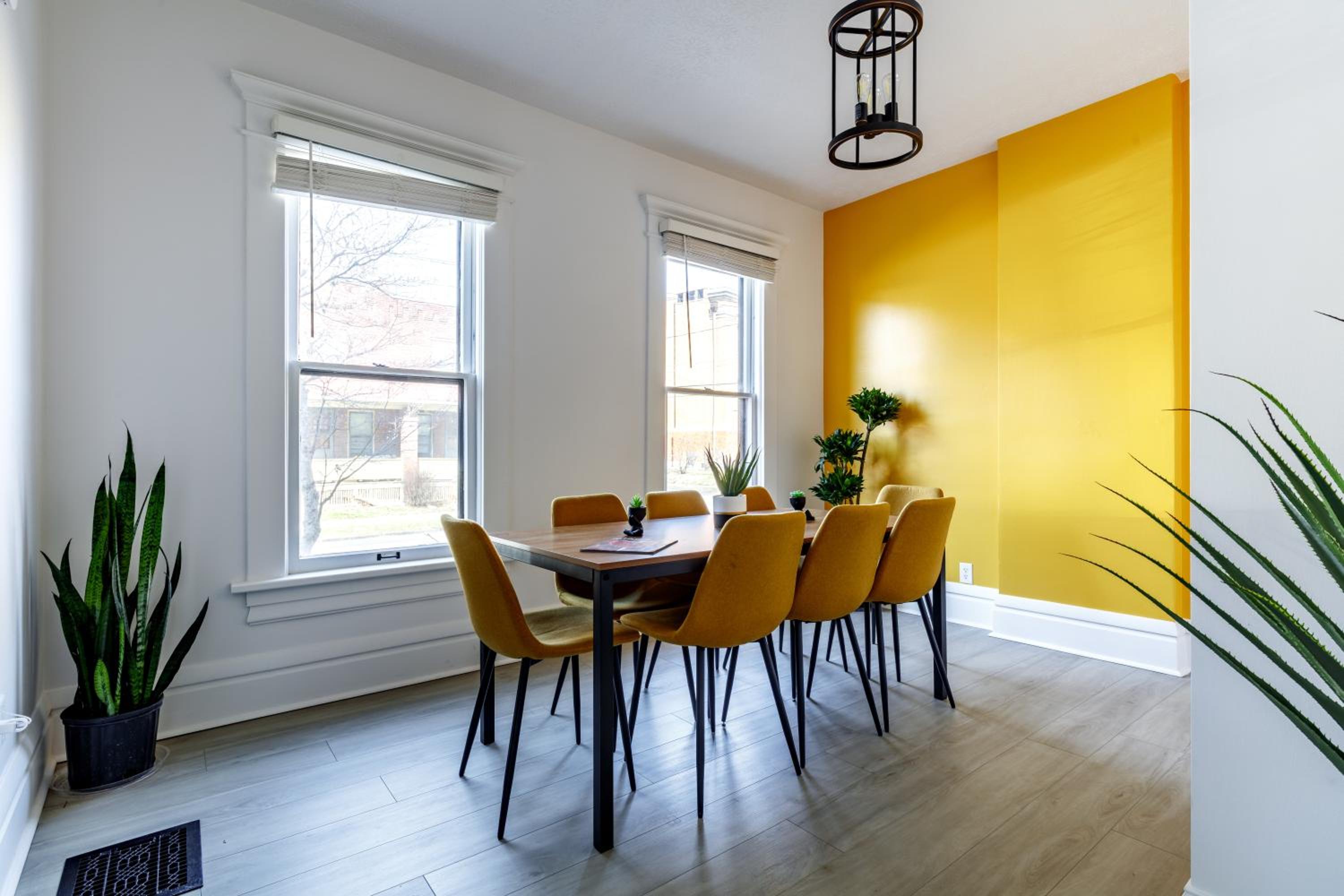 Jungle House Boutique Residences - Downtown Columbus & Short North