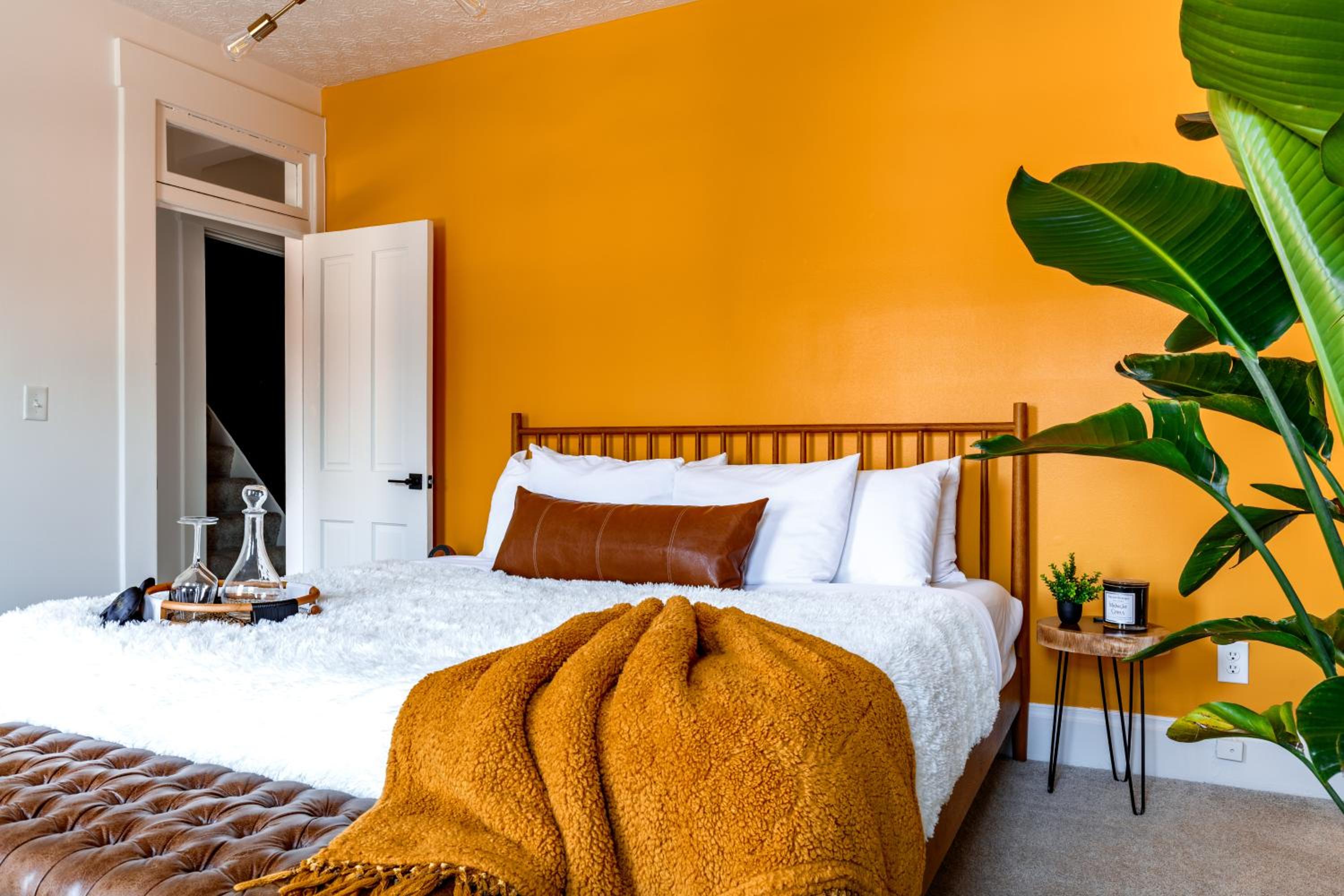 Jungle House Boutique Residences - Downtown Columbus & Short North