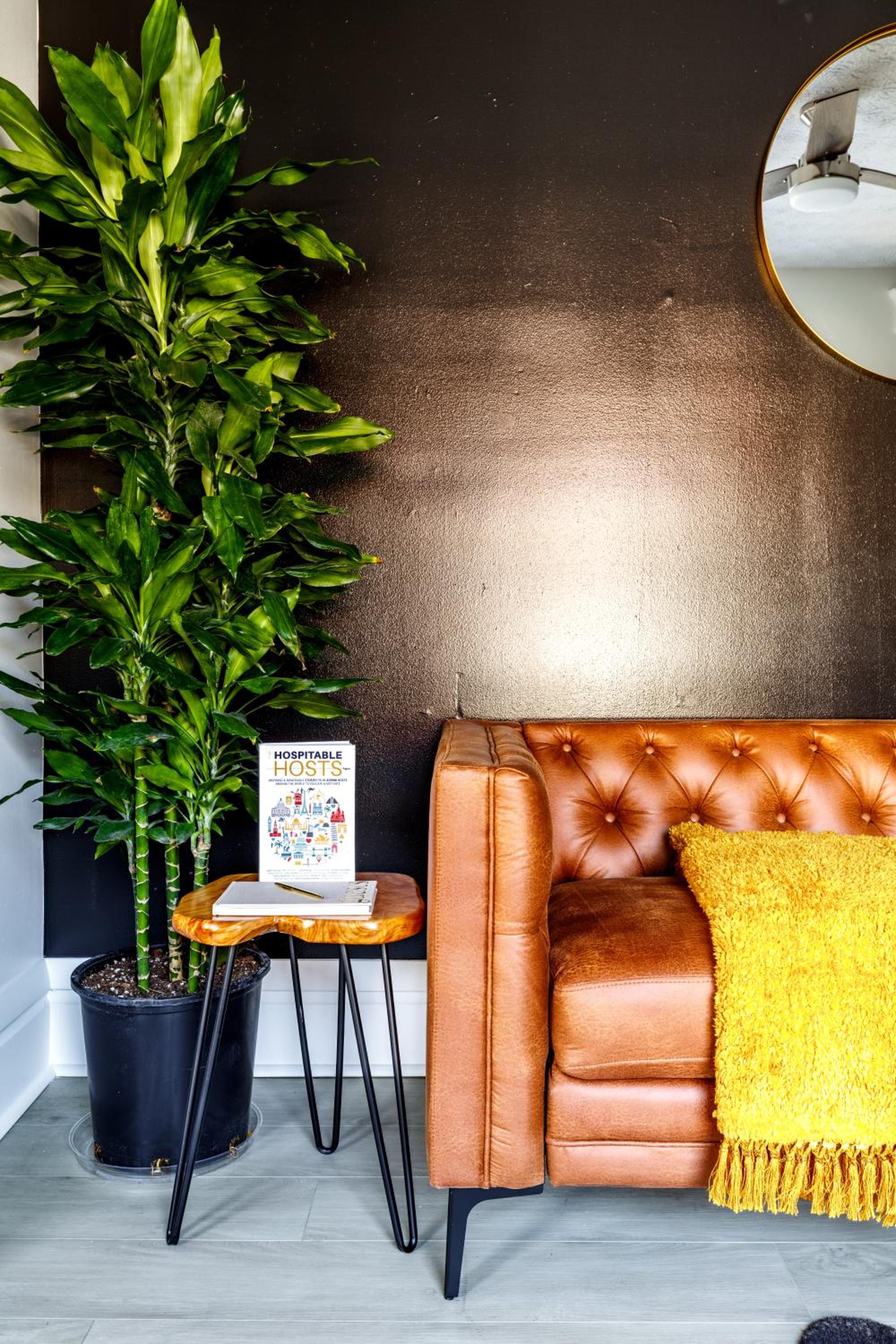 Jungle House Boutique Residences - Downtown Columbus & Short North