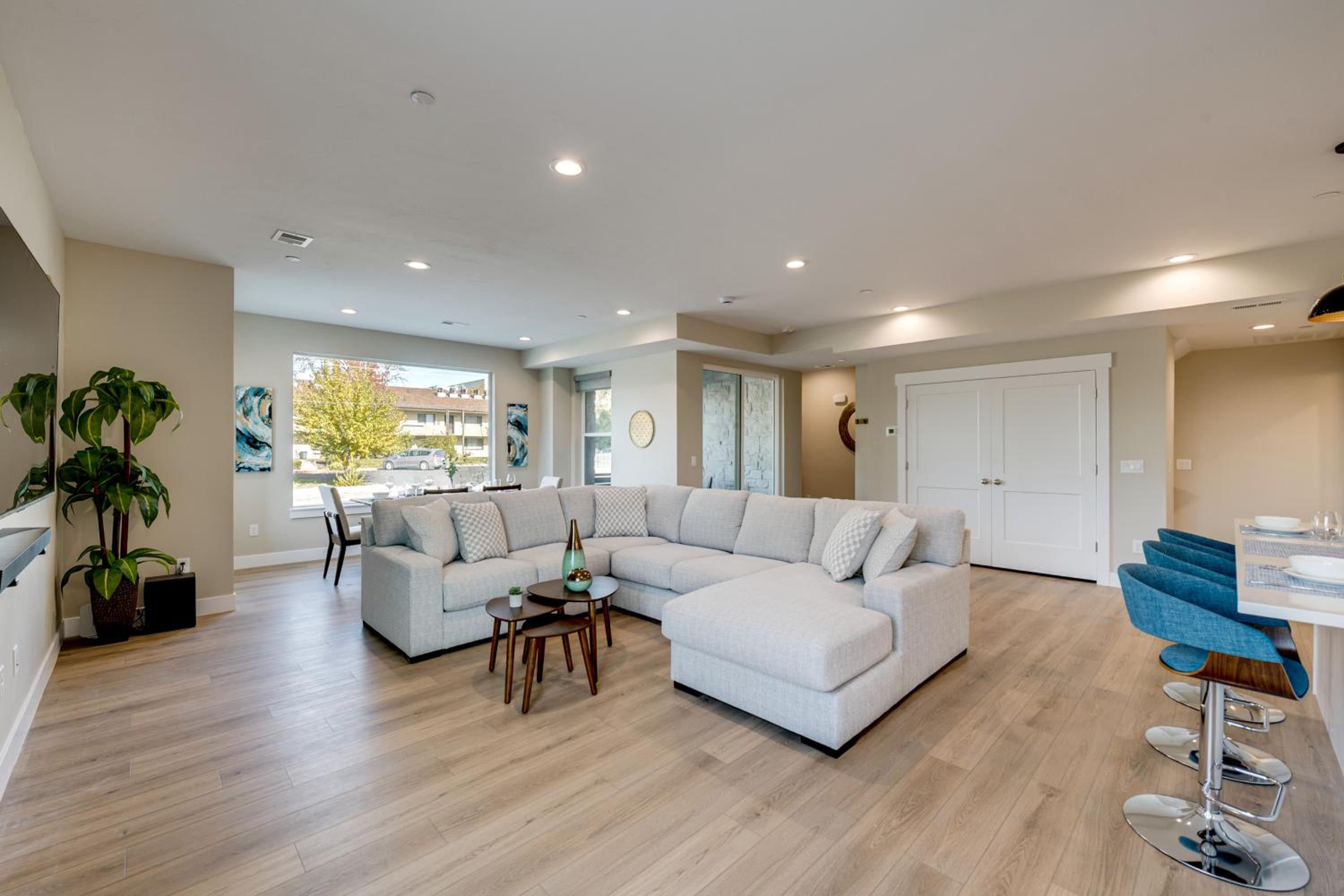 Ski Resorts and SLC Fun! Brand New Millcreek Home