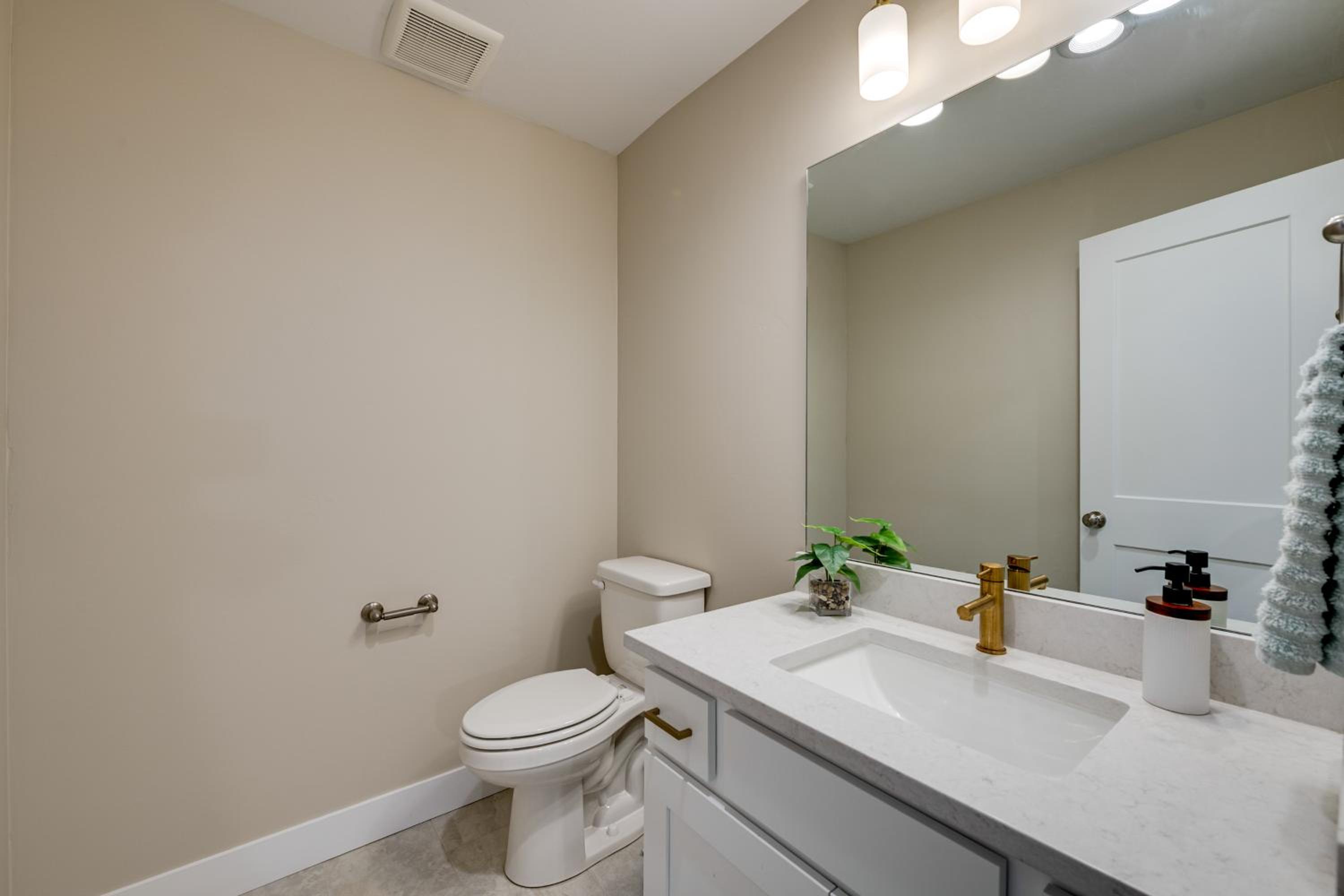 Ski Resorts and SLC Fun! Brand New Millcreek Home