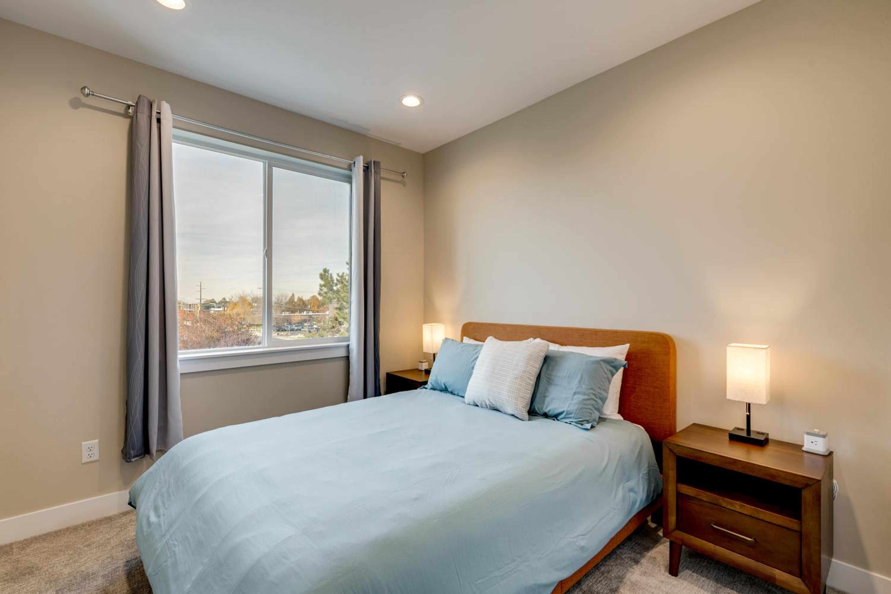 Ski Resorts and SLC Fun! Brand New Millcreek Home