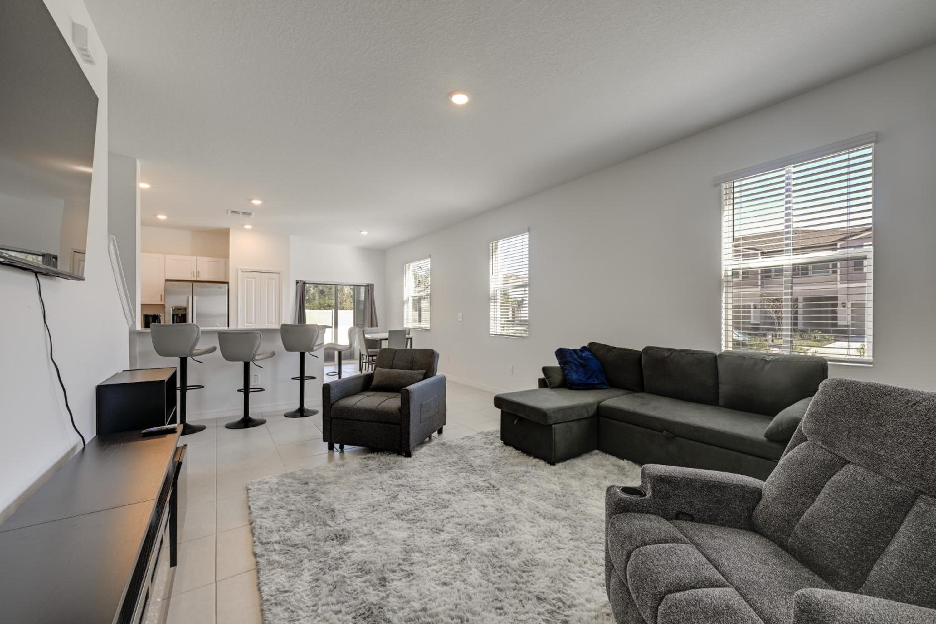 Newly Built Townhome 8 Mi to Manatee Viewing Ctr!