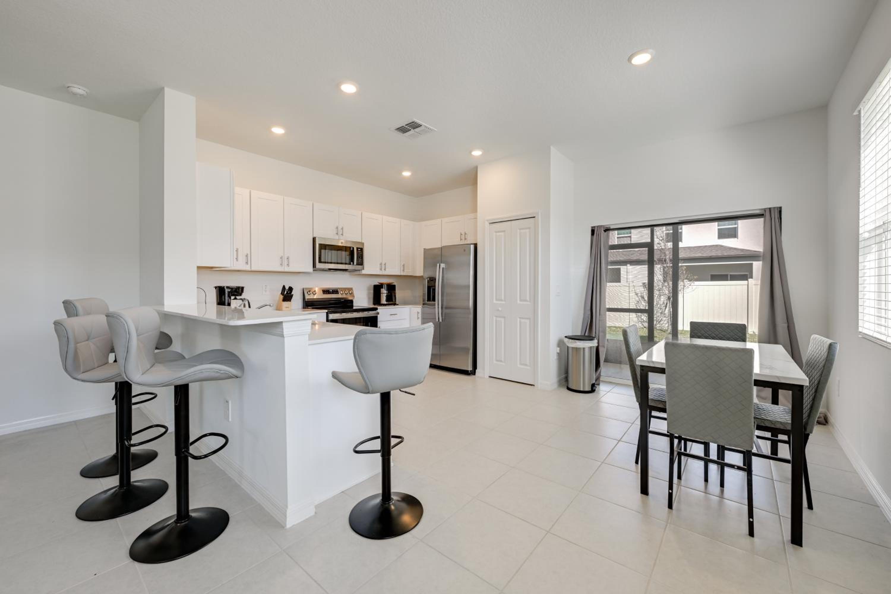 Newly Built Townhome 8 Mi to Manatee Viewing Ctr!