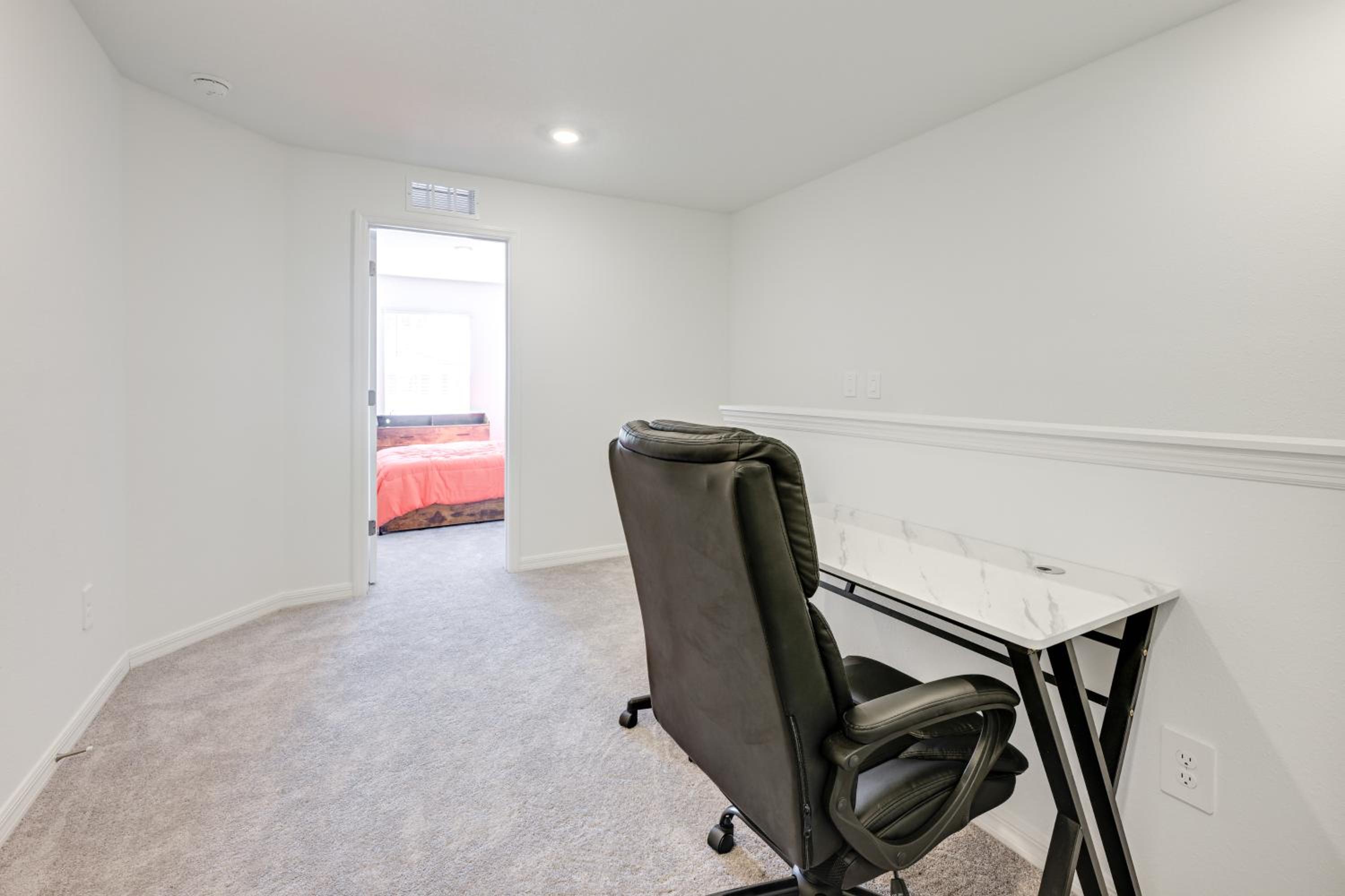 Newly Built Townhome 8 Mi to Manatee Viewing Ctr!