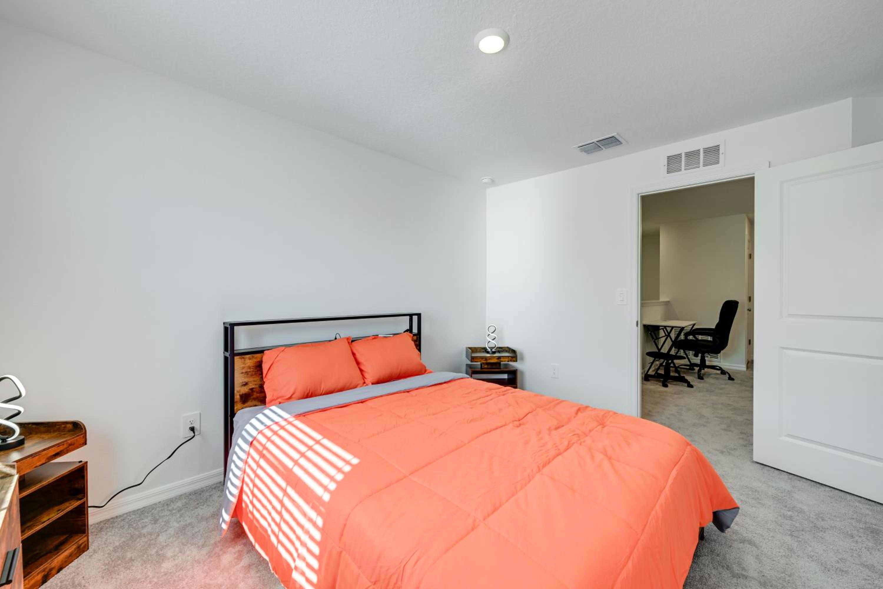 Newly Built Townhome 8 Mi to Manatee Viewing Ctr!