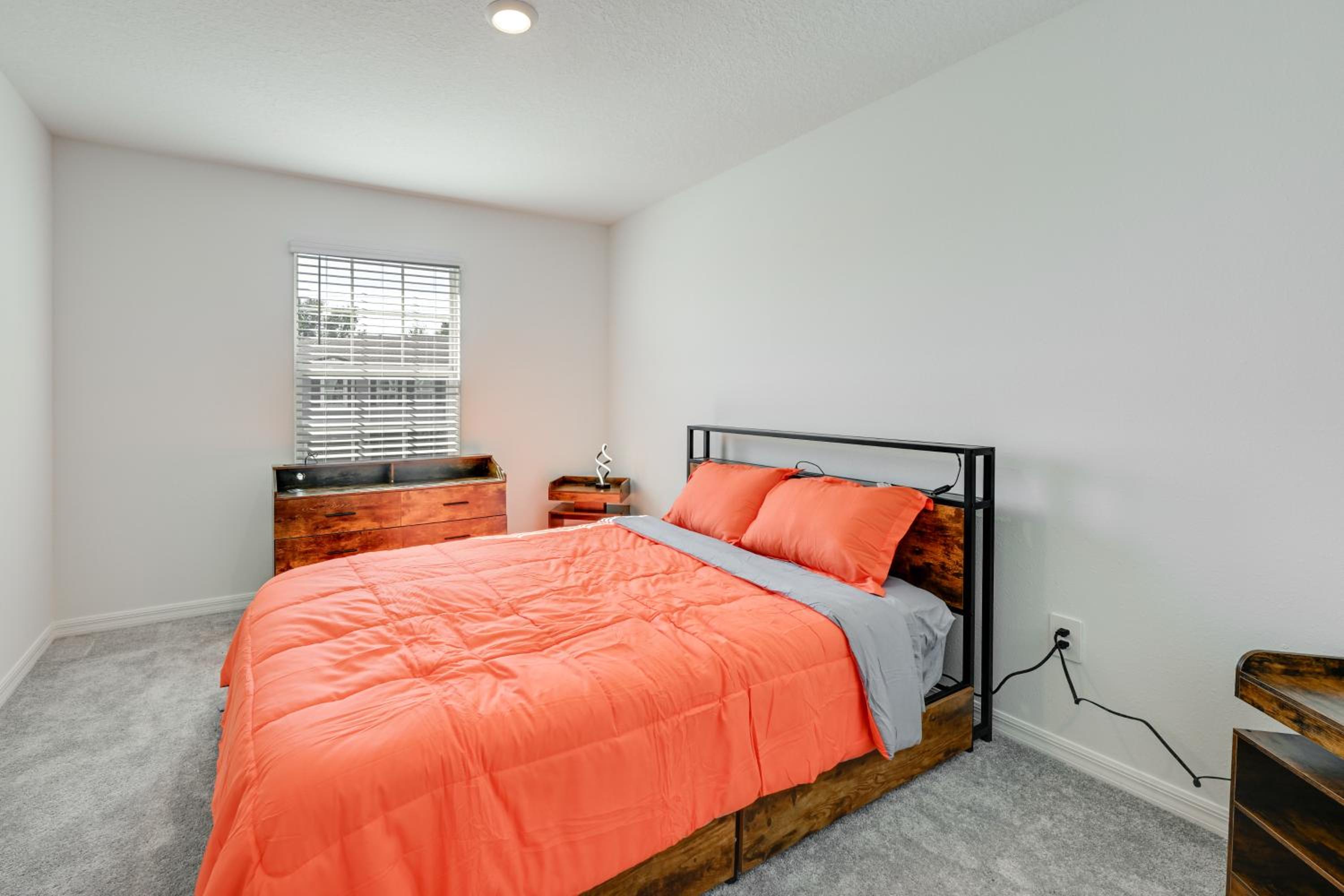 Newly Built Townhome 8 Mi to Manatee Viewing Ctr!