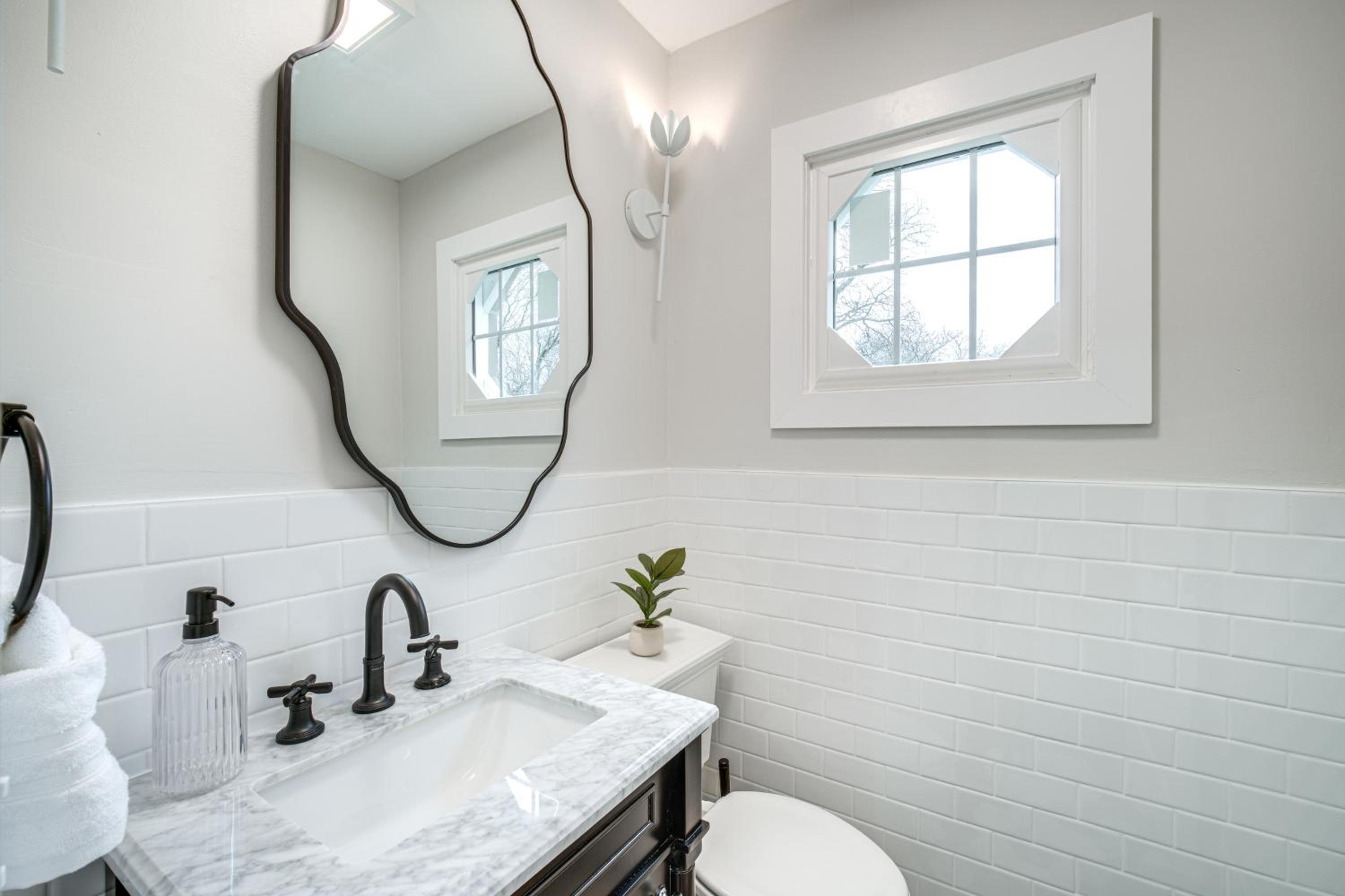 Explore Cleveland Attractions! Family-Focused Home