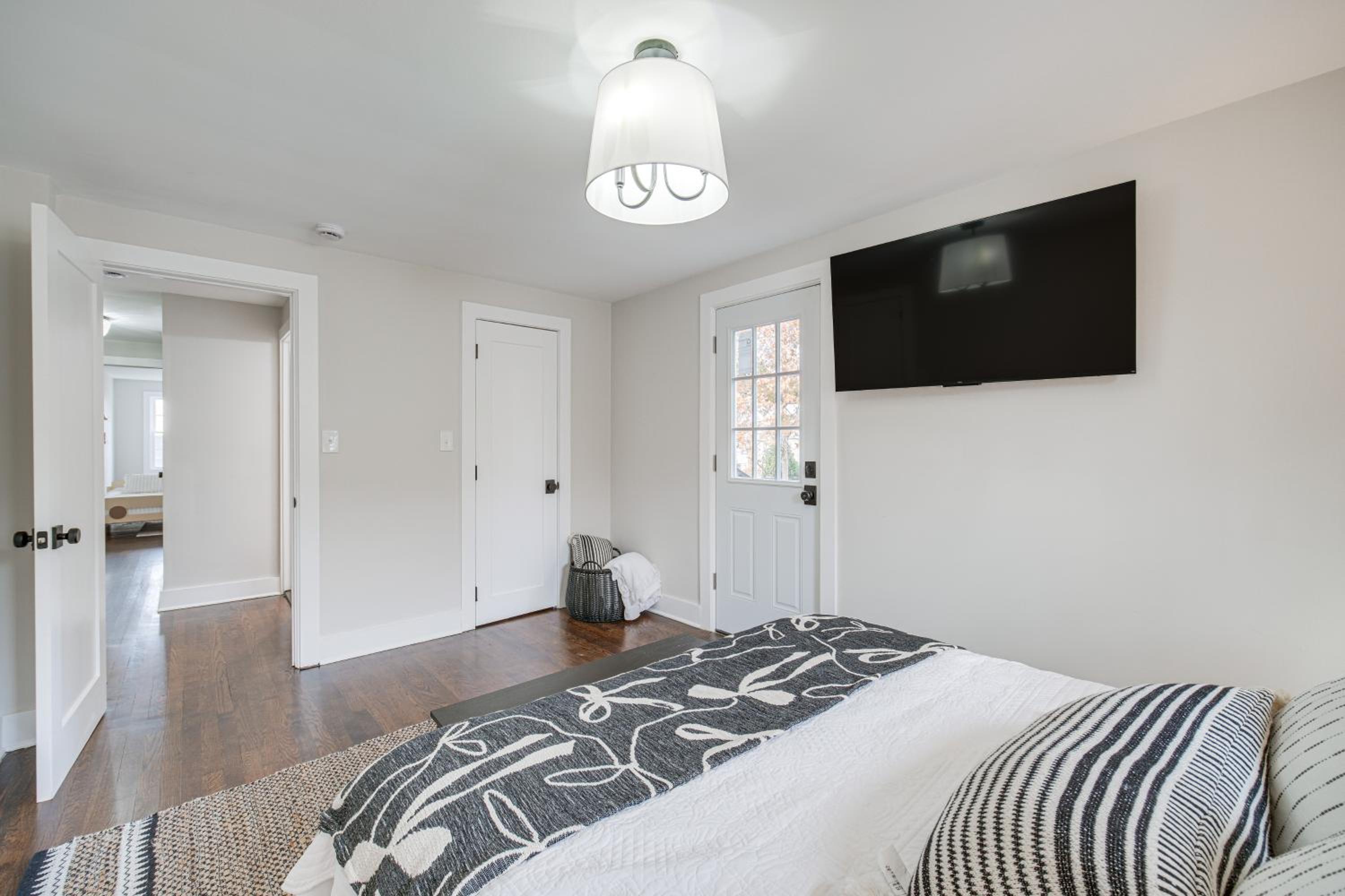 Explore Cleveland Attractions! Family-Focused Home