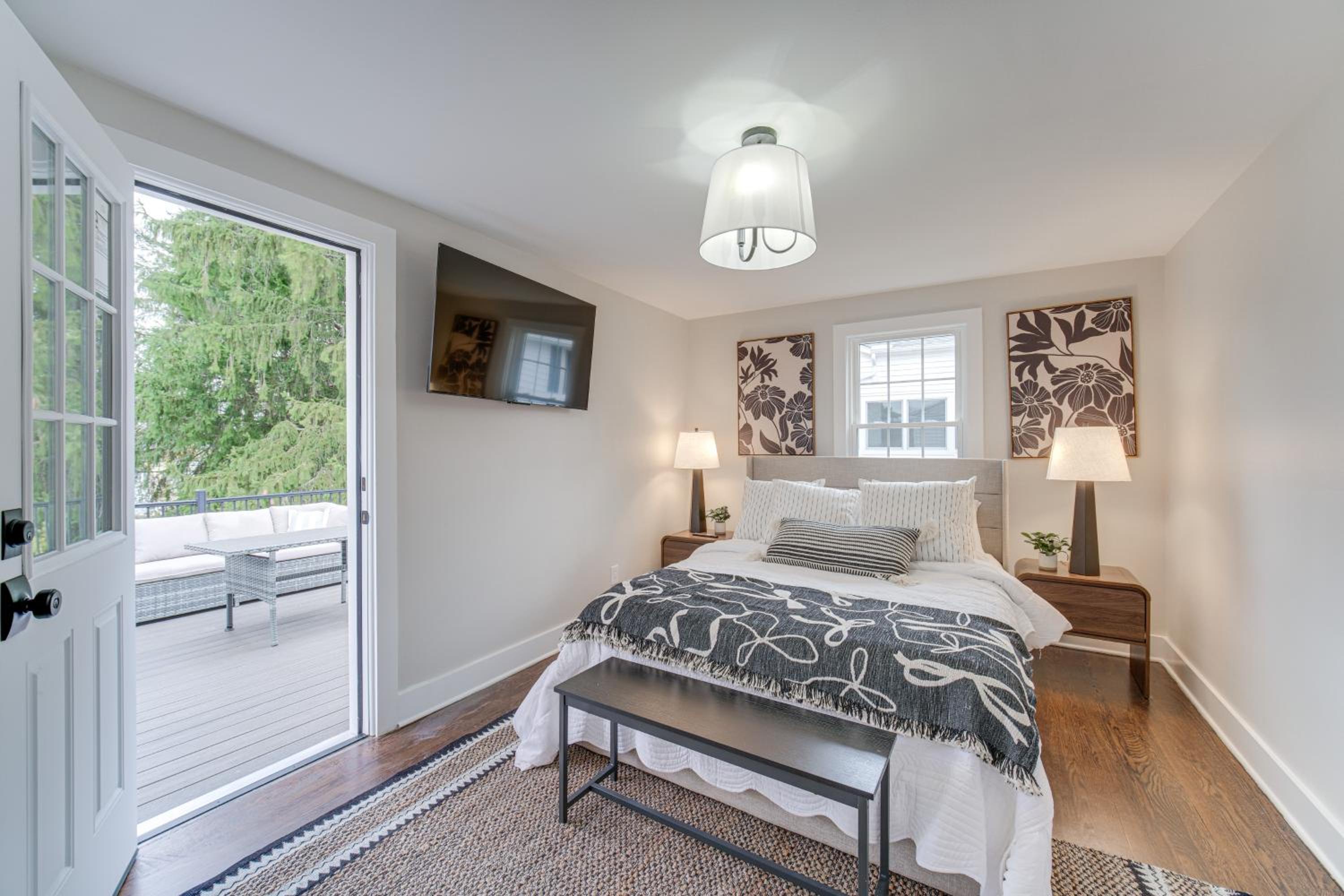 Explore Cleveland Attractions! Family-Focused Home