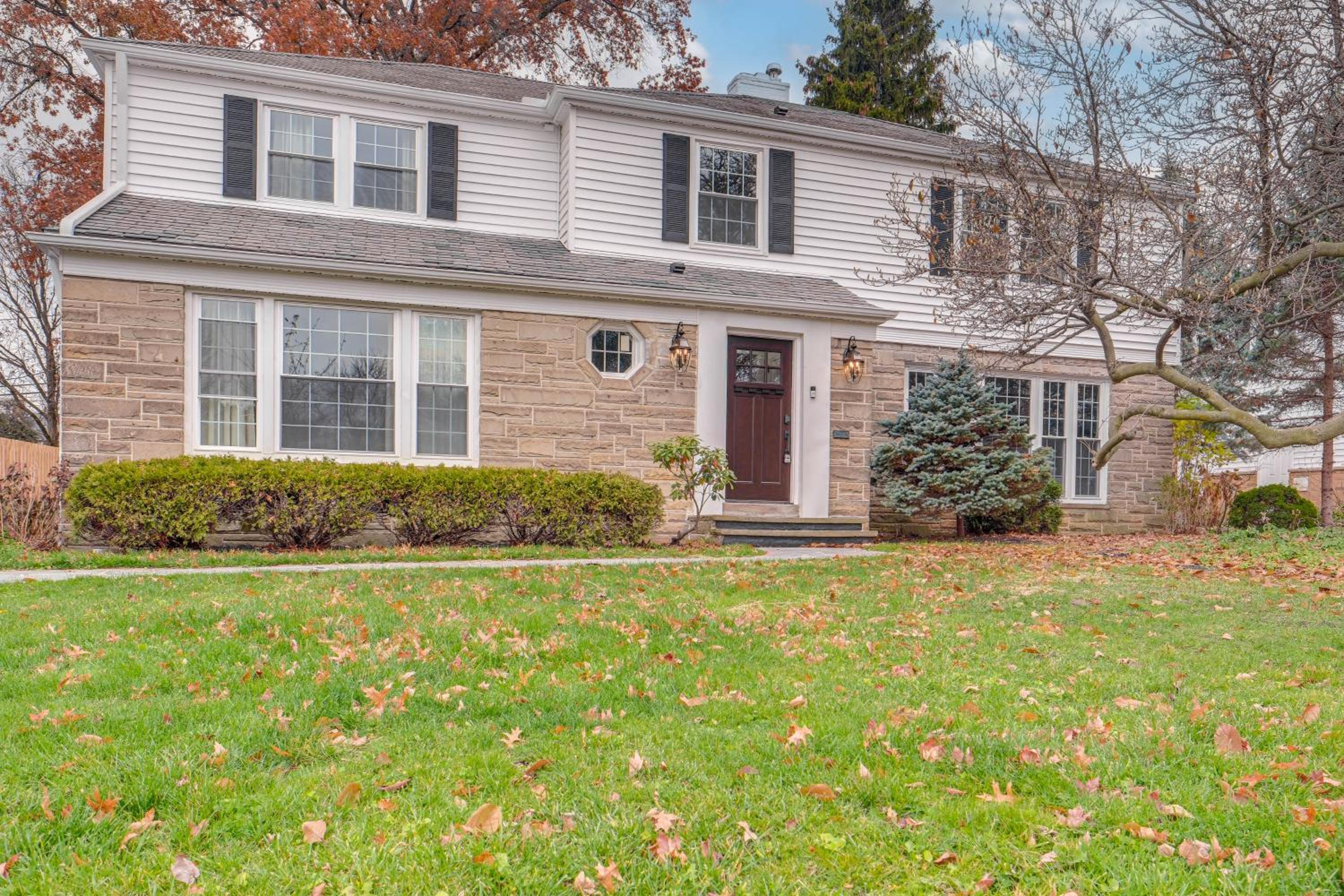 Explore Cleveland Attractions! Family-Focused Home