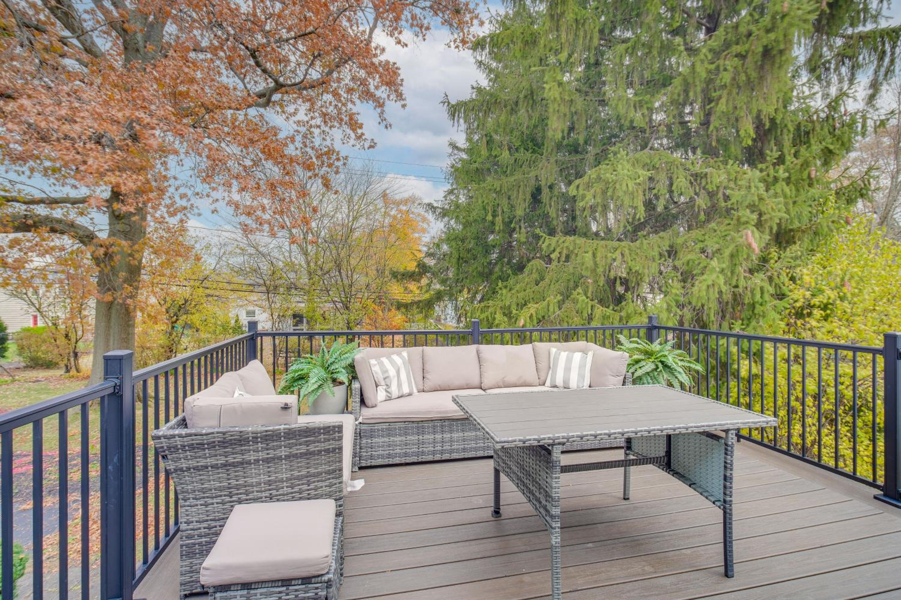 Explore Cleveland Attractions! Family-Focused Home
