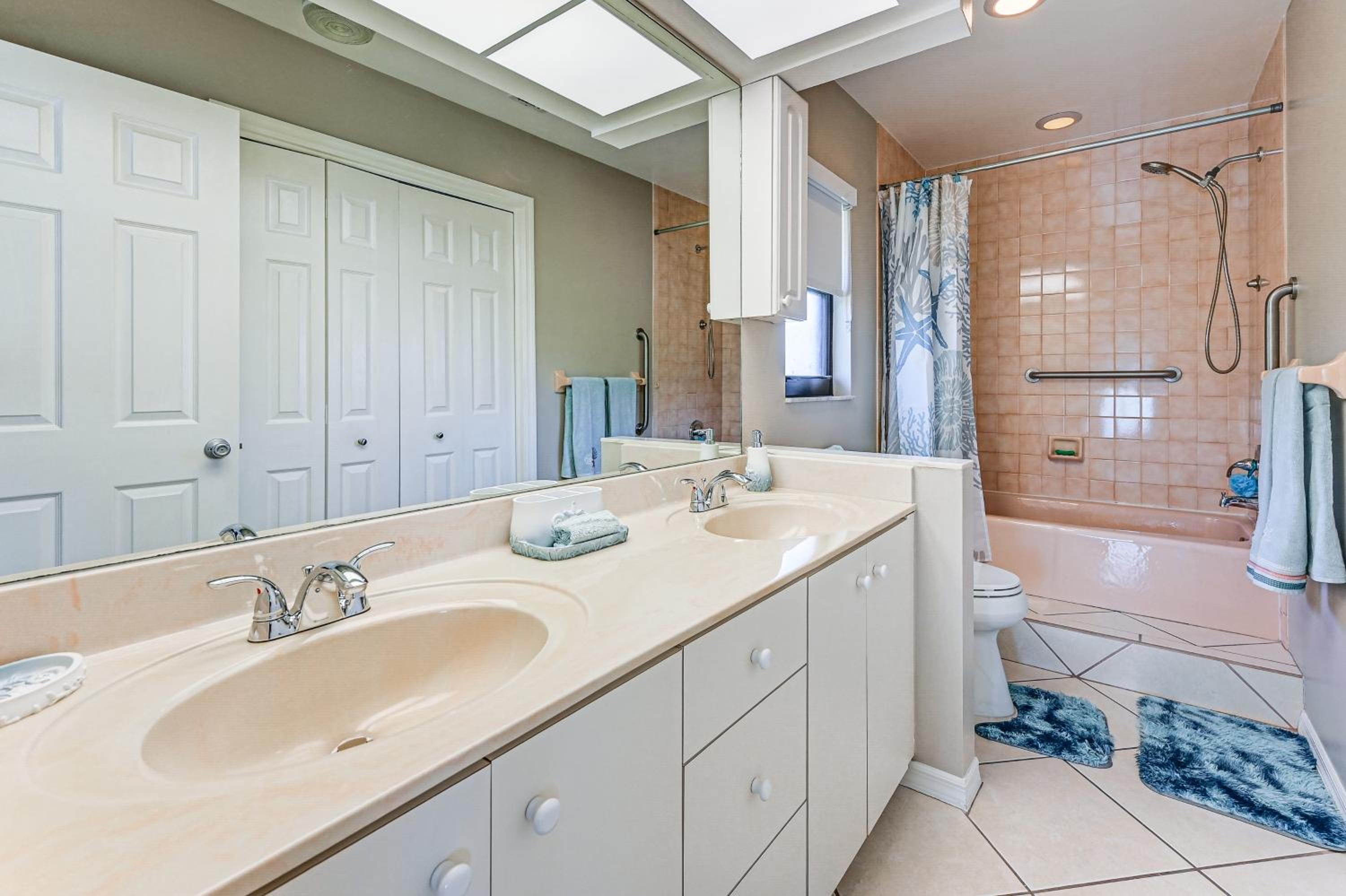 2 Mi to Public Beach Marco Island Home with Dock