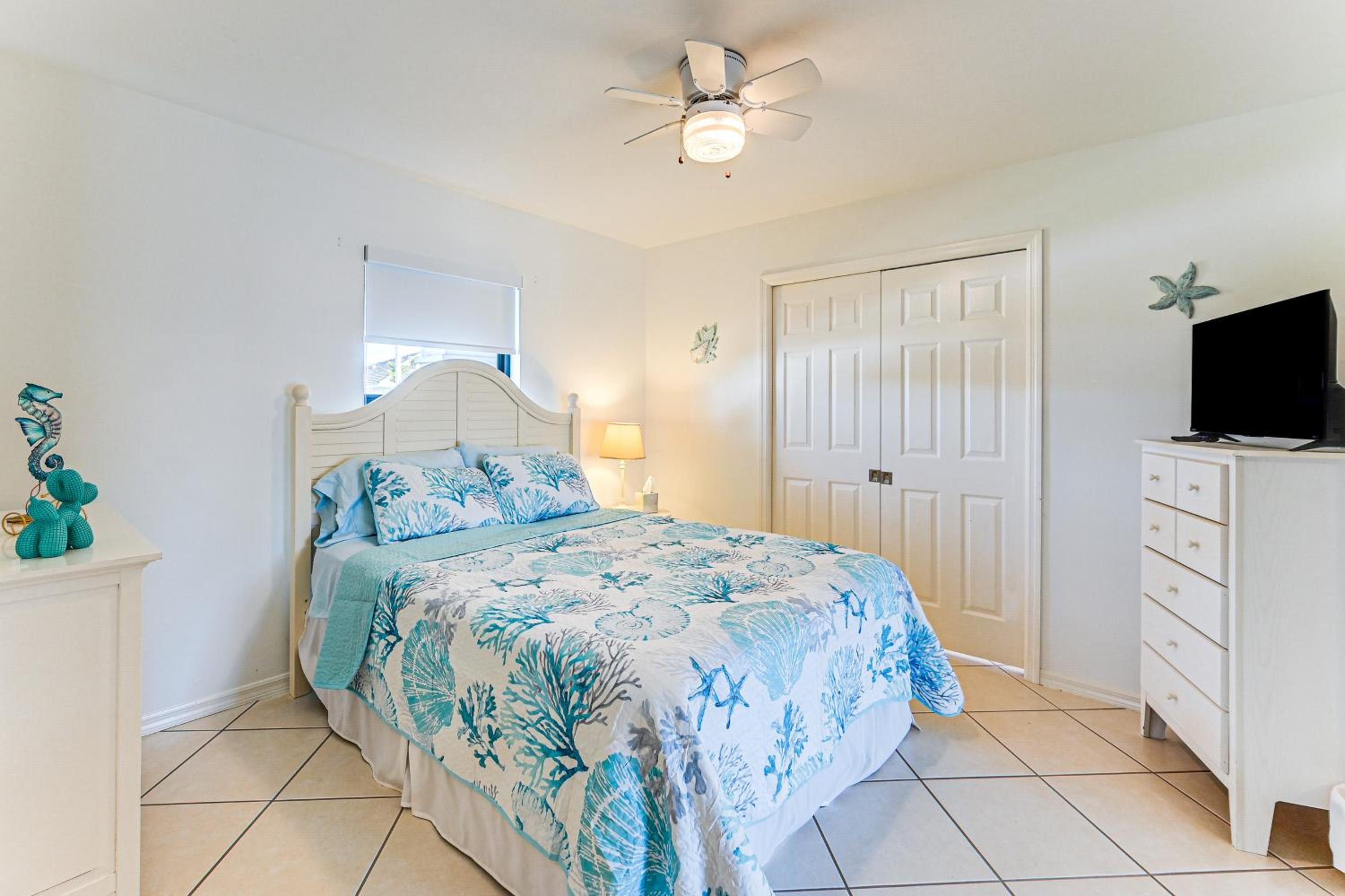 2 Mi to Public Beach Marco Island Home with Dock