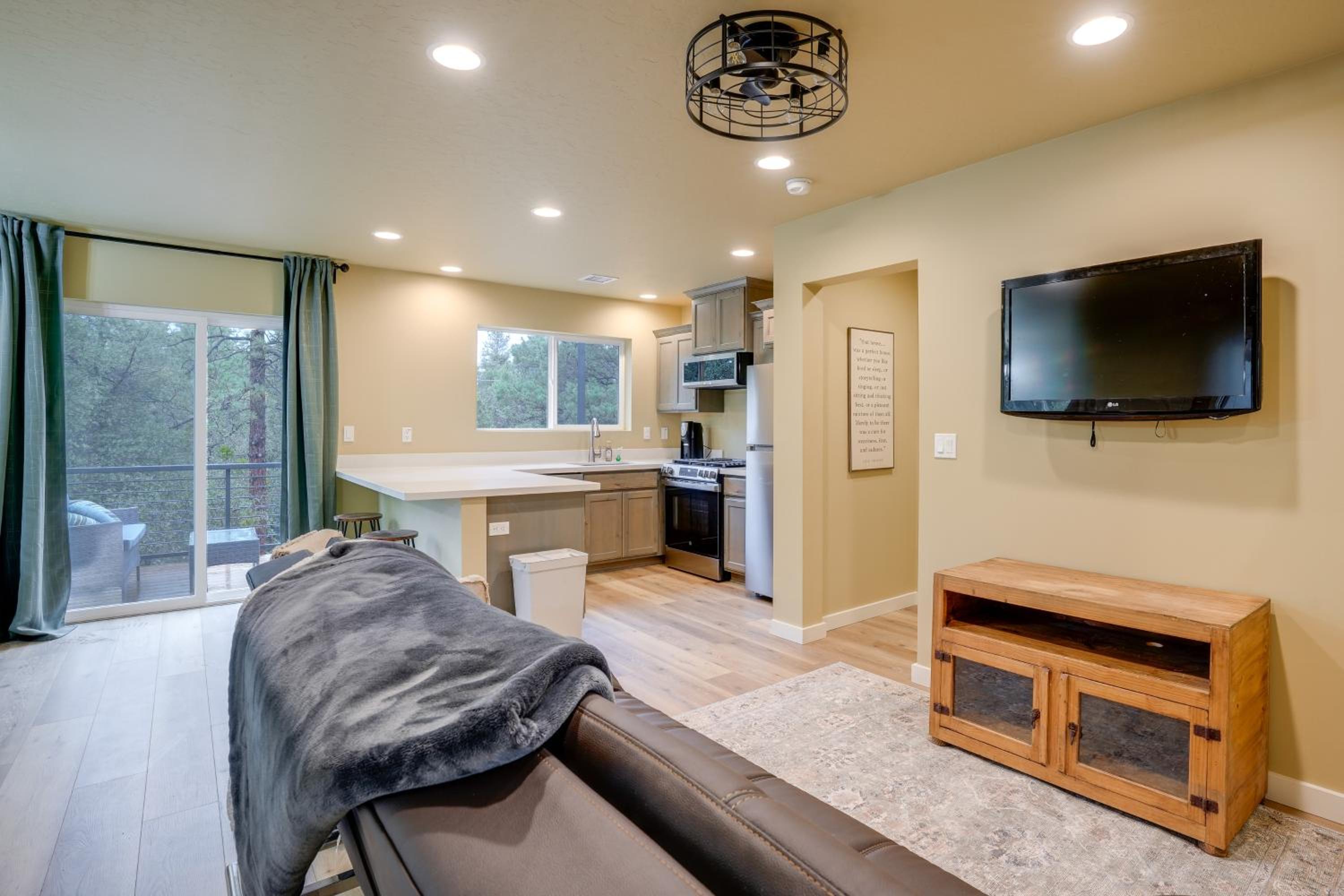 Cozy Woodland Retreat in the Pines, Near Prescott!