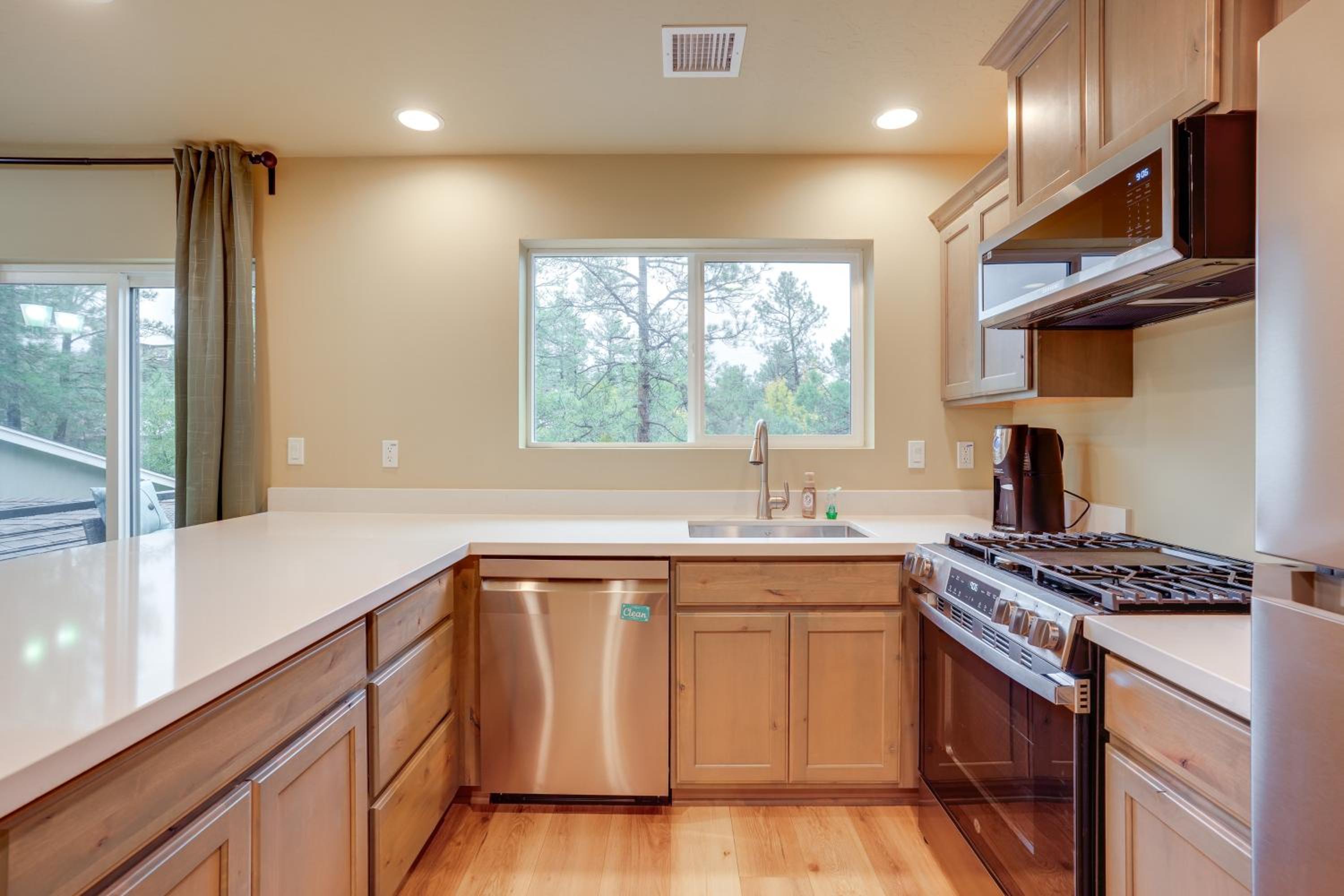 Cozy Woodland Retreat in the Pines, Near Prescott!