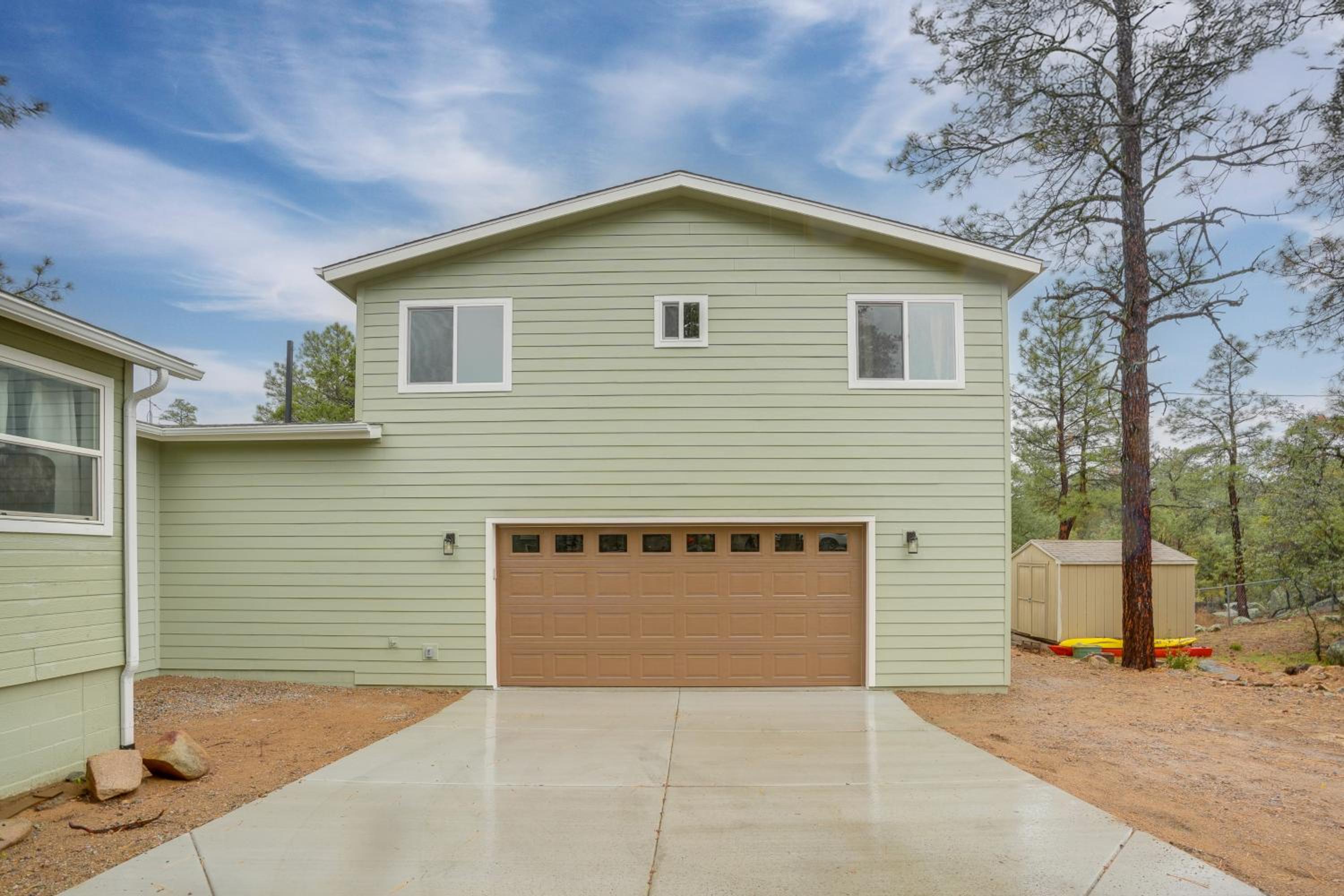 Cozy Woodland Retreat in the Pines, Near Prescott!