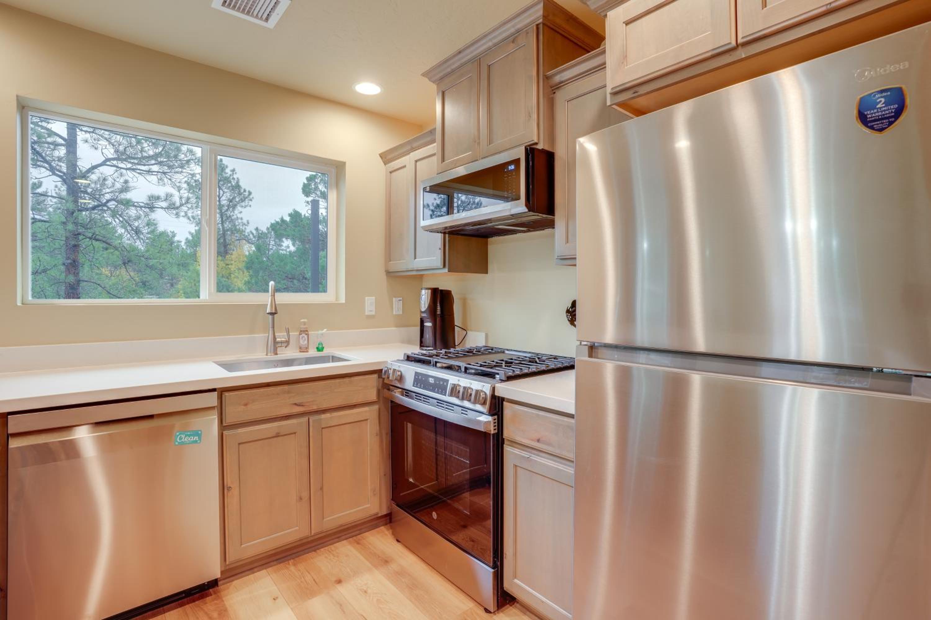 Cozy Woodland Retreat in the Pines, Near Prescott!