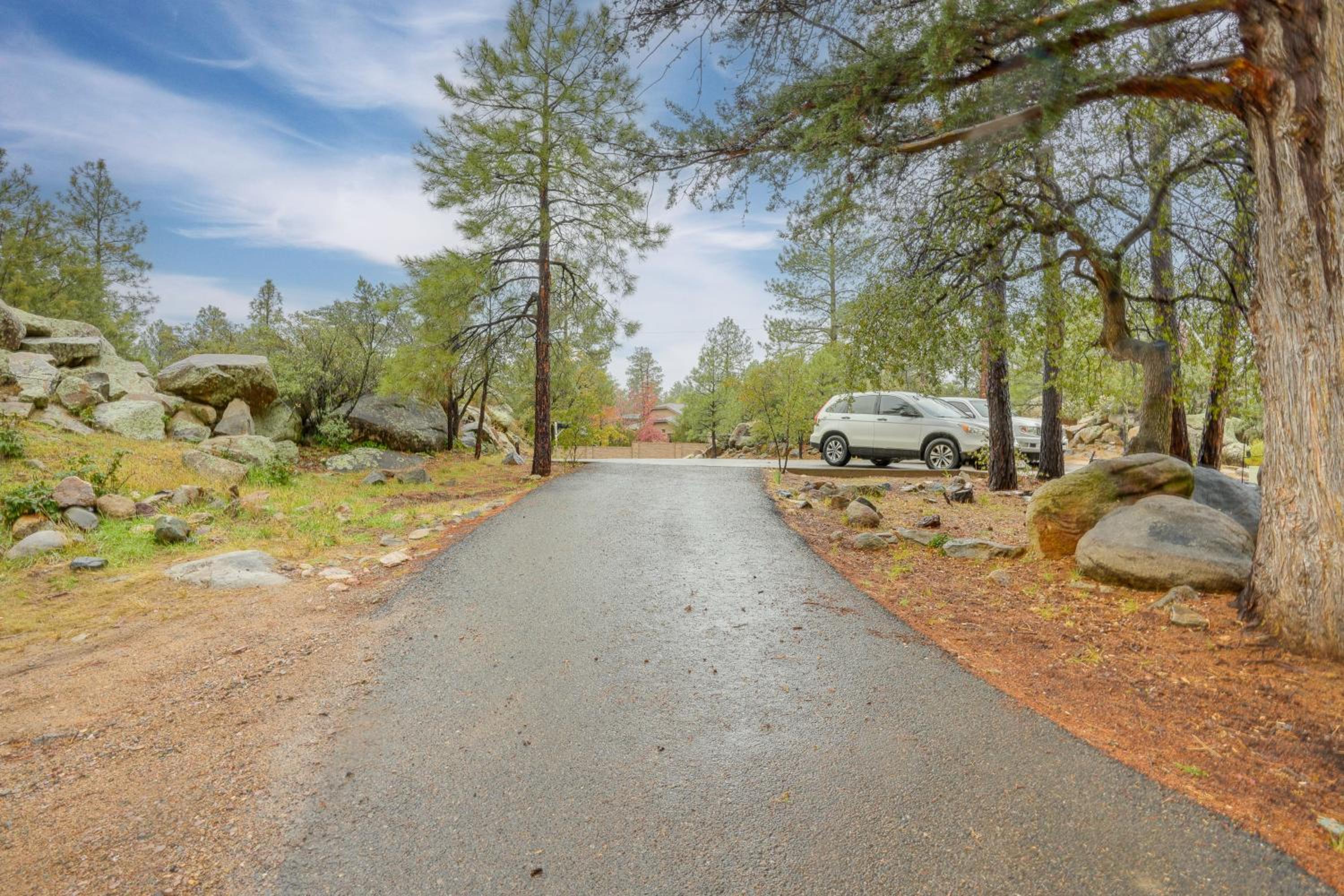 Cozy Woodland Retreat in the Pines, Near Prescott!
