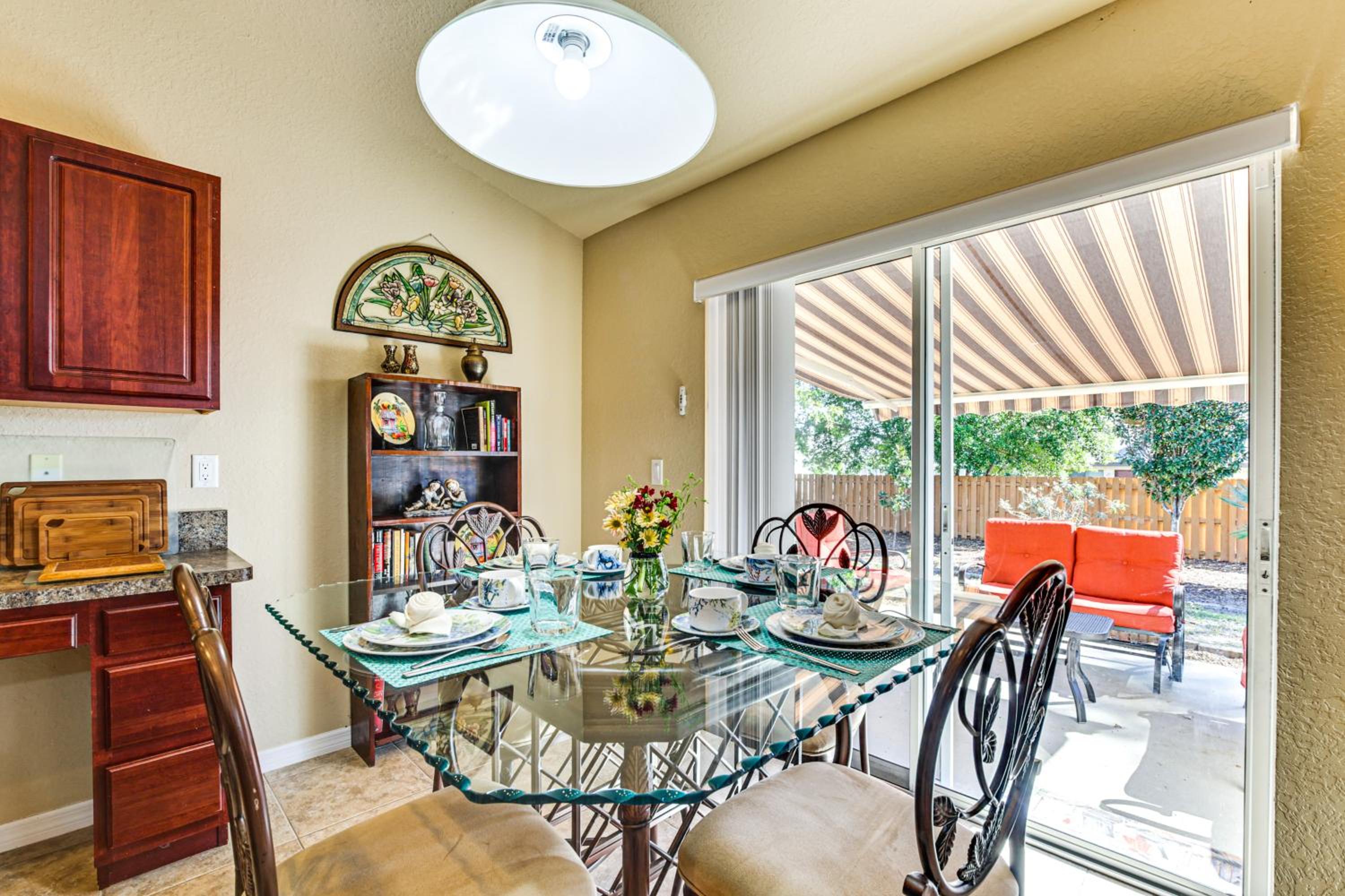 4 Mi to Weeki Wachee Springs! Fun-Filled Home
