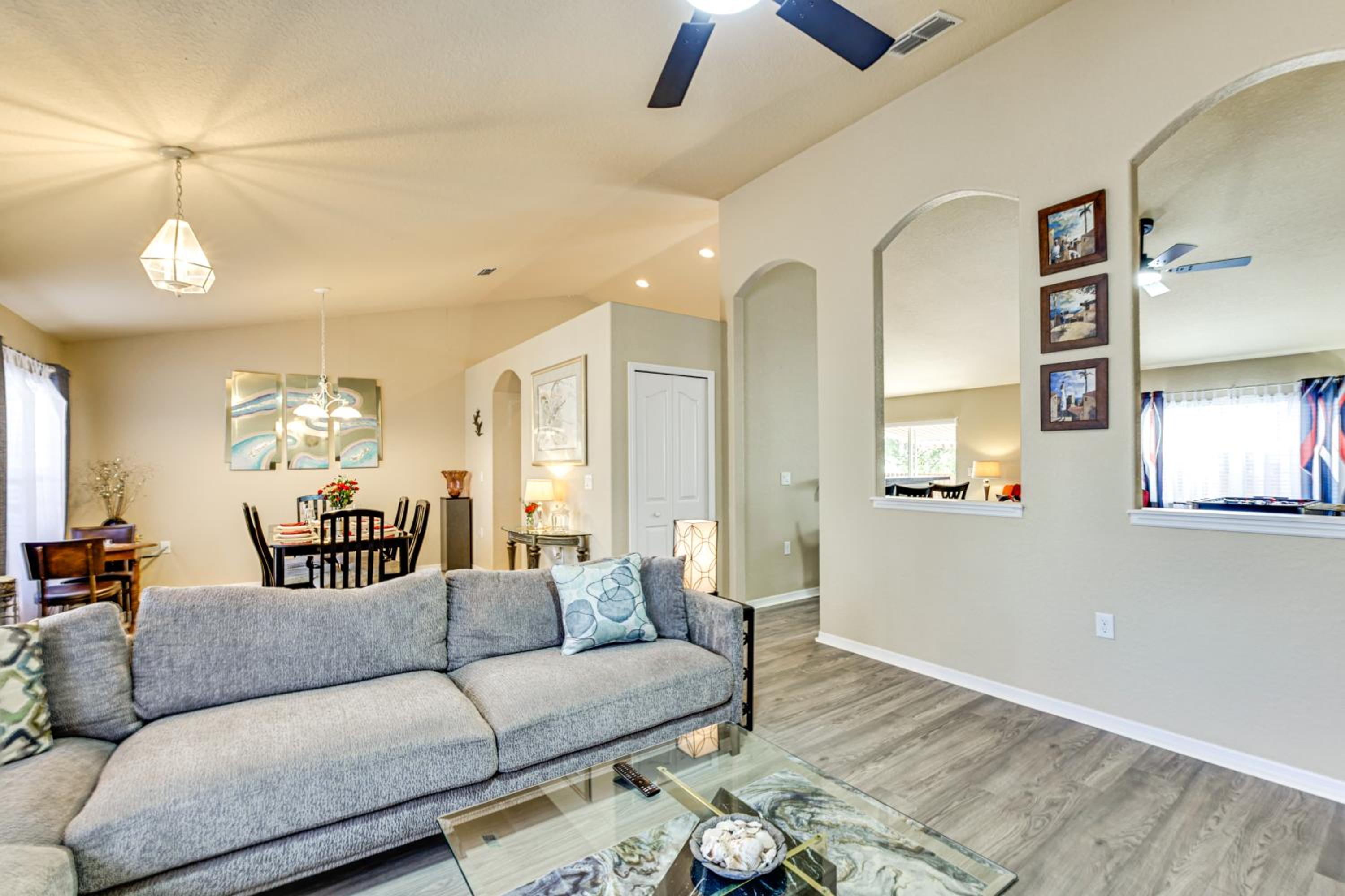 4 Mi to Weeki Wachee Springs! Fun-Filled Home