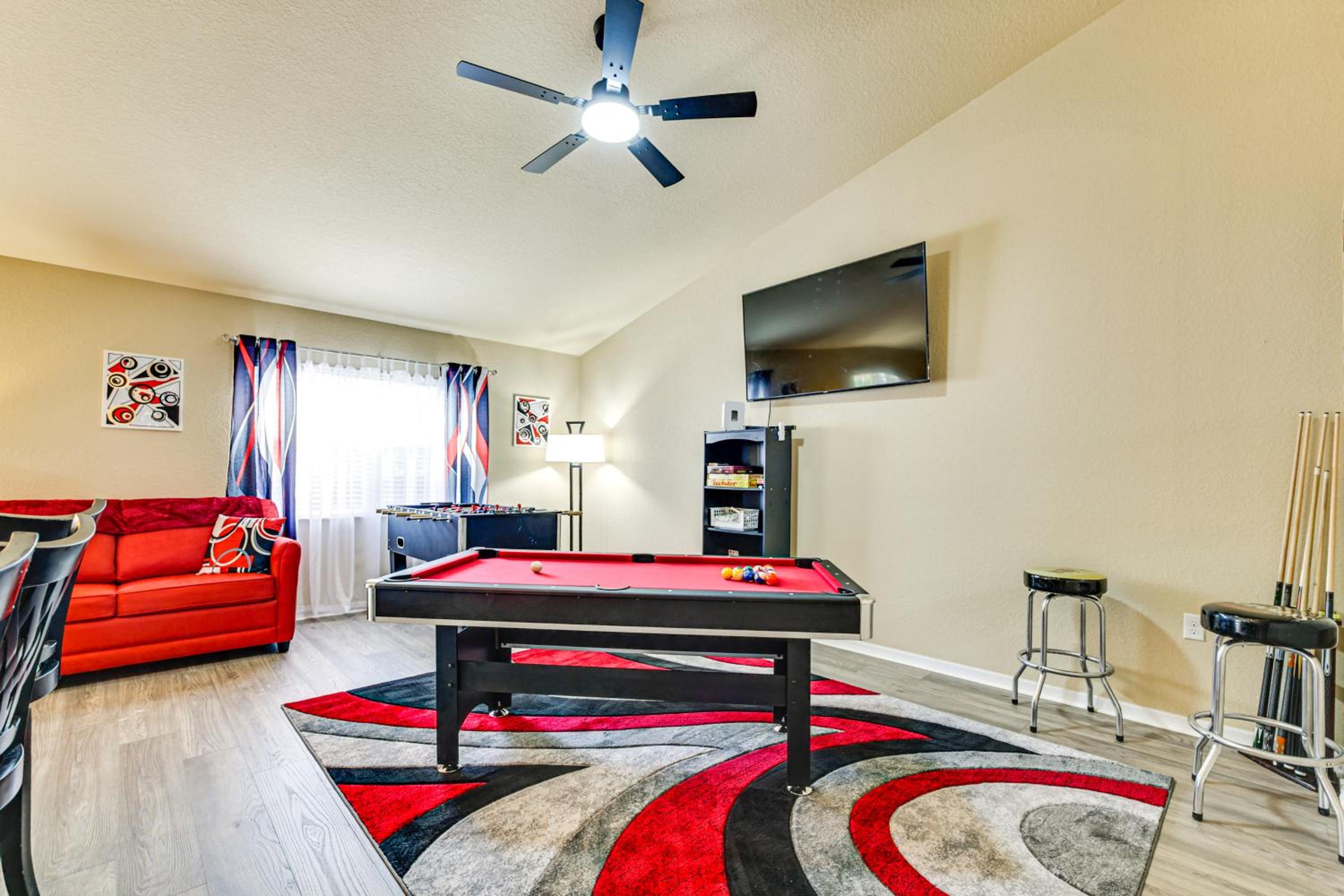 4 Mi to Weeki Wachee Springs! Fun-Filled Home