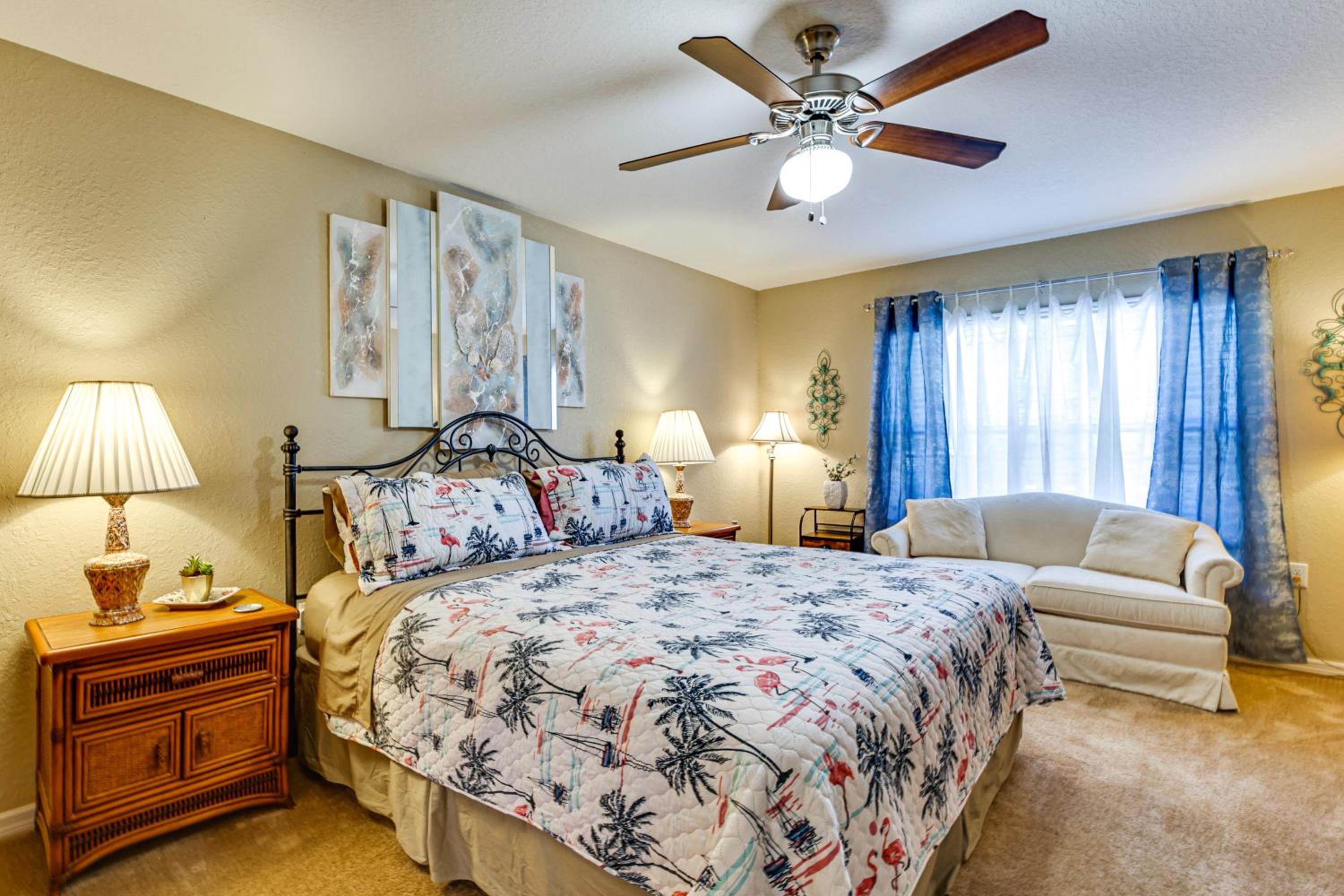 4 Mi to Weeki Wachee Springs! Fun-Filled Home