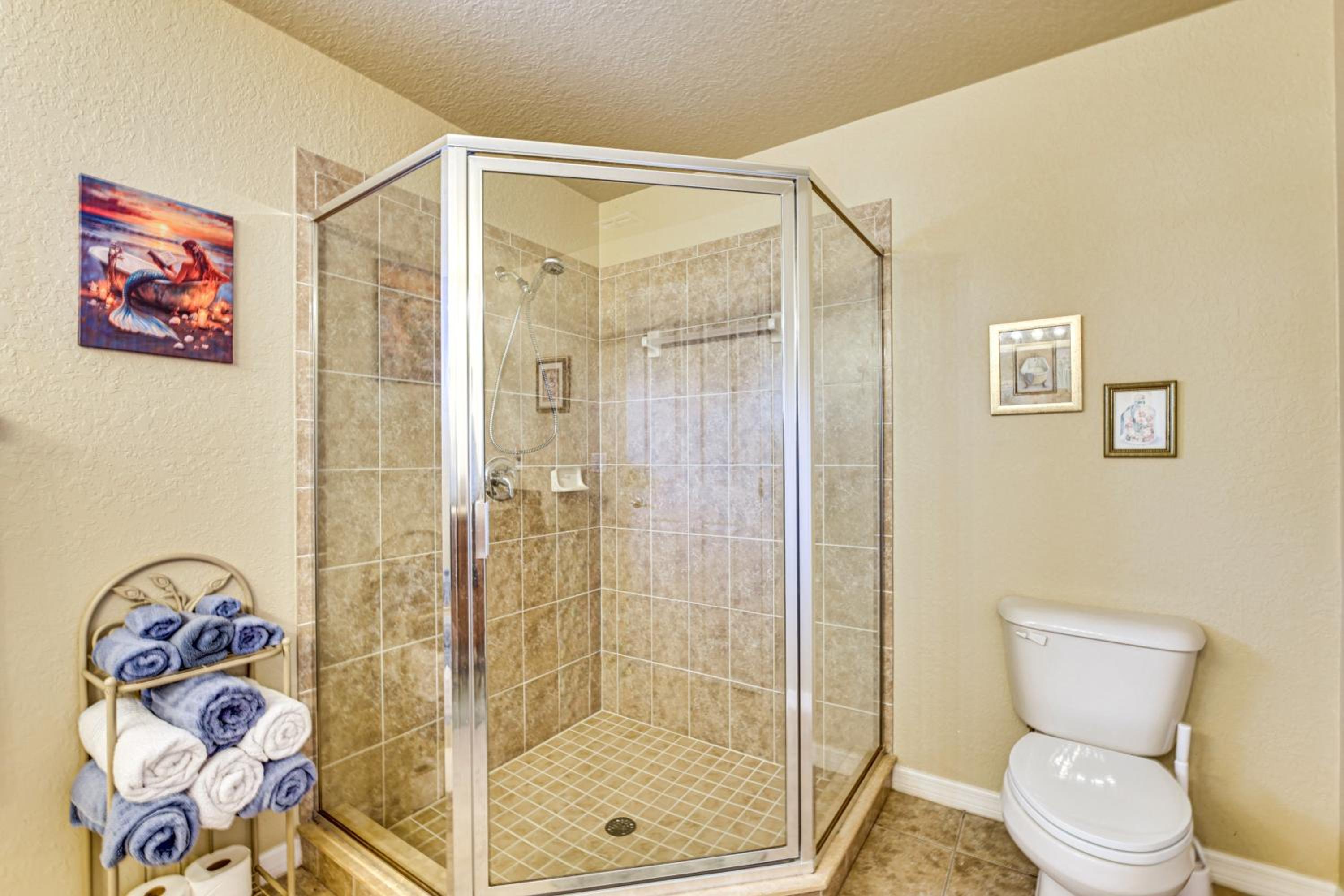 4 Mi to Weeki Wachee Springs! Fun-Filled Home