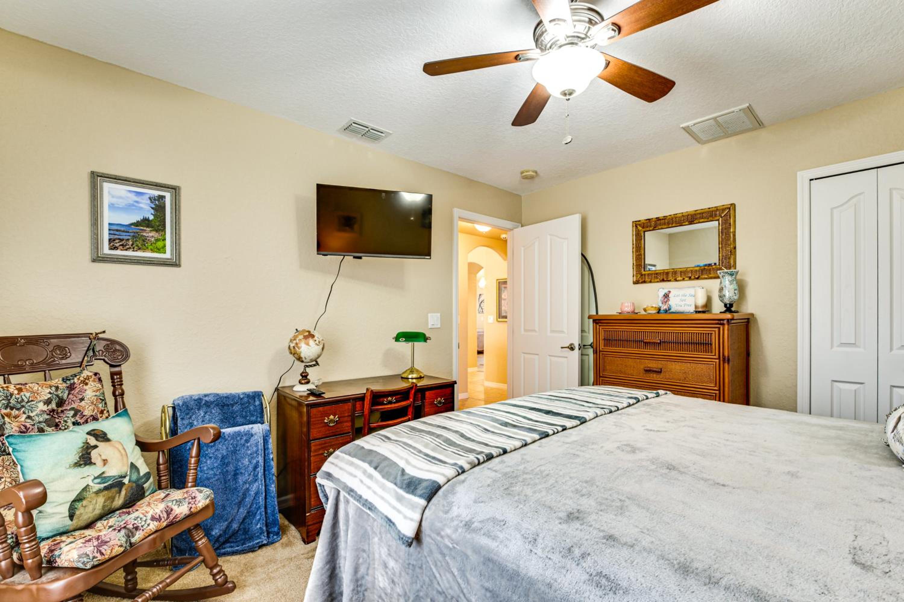 4 Mi to Weeki Wachee Springs! Fun-Filled Home