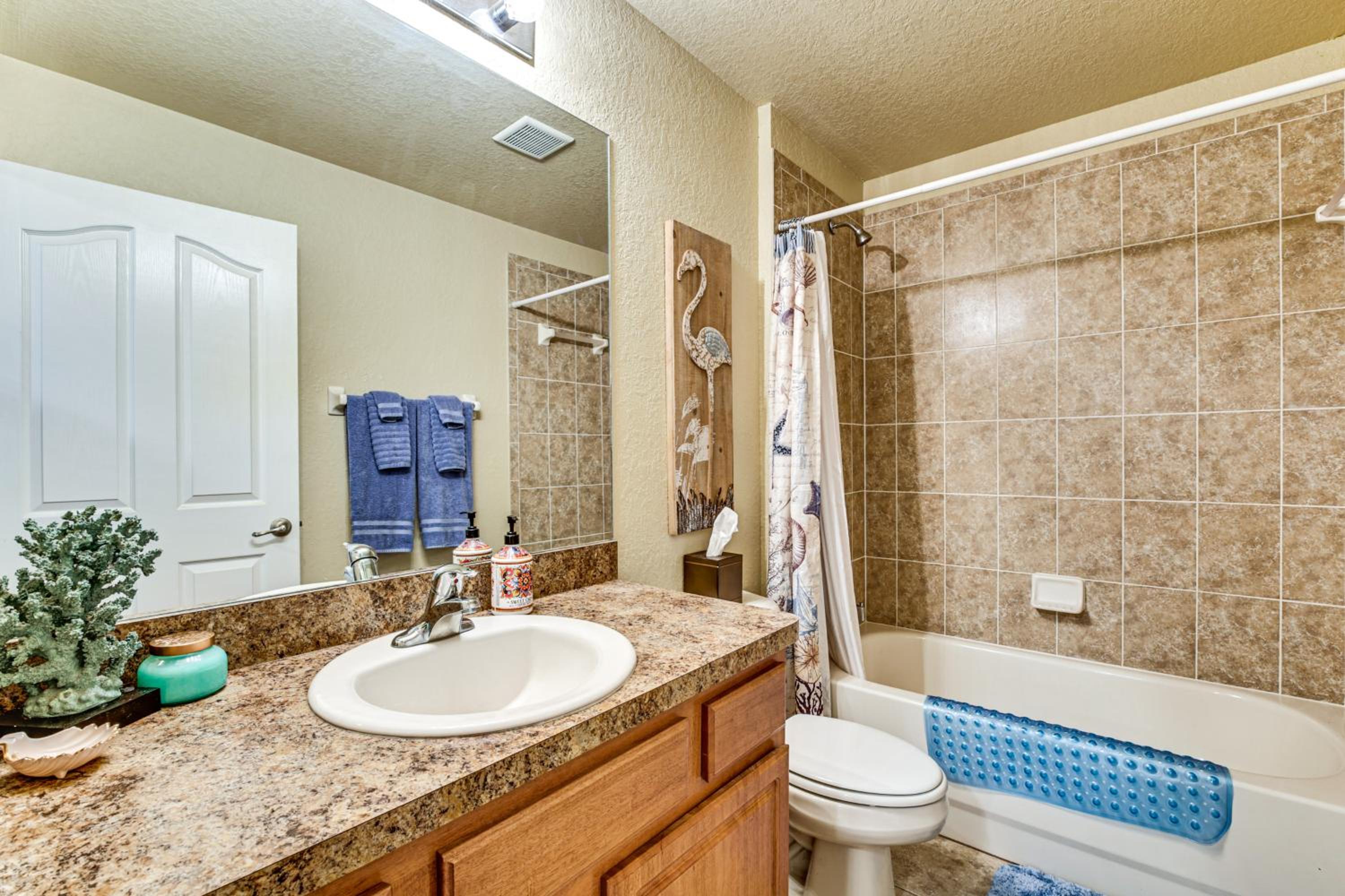 4 Mi to Weeki Wachee Springs! Fun-Filled Home