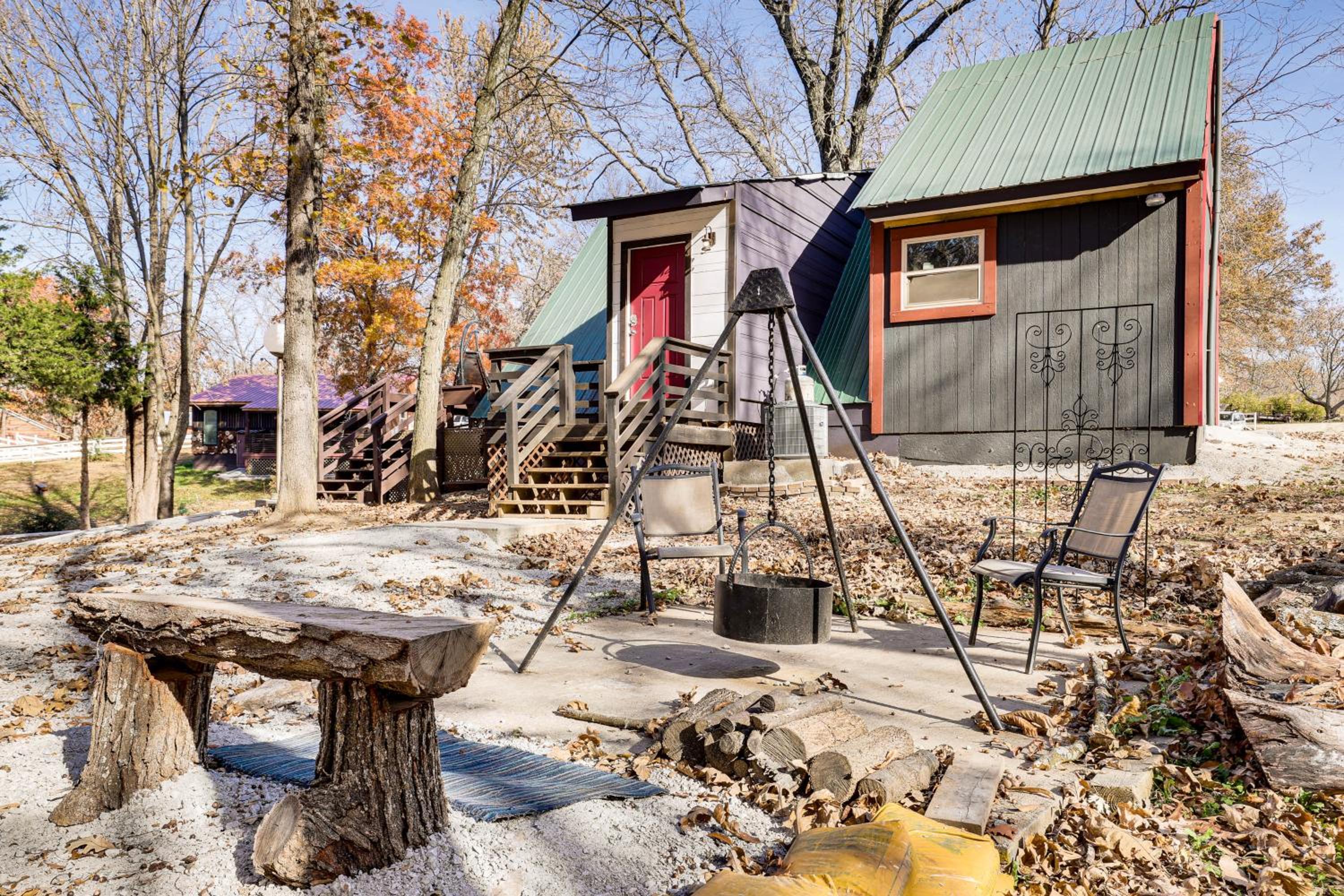 5 Mi to Old Odessa Cabin with Deck and Rural Views