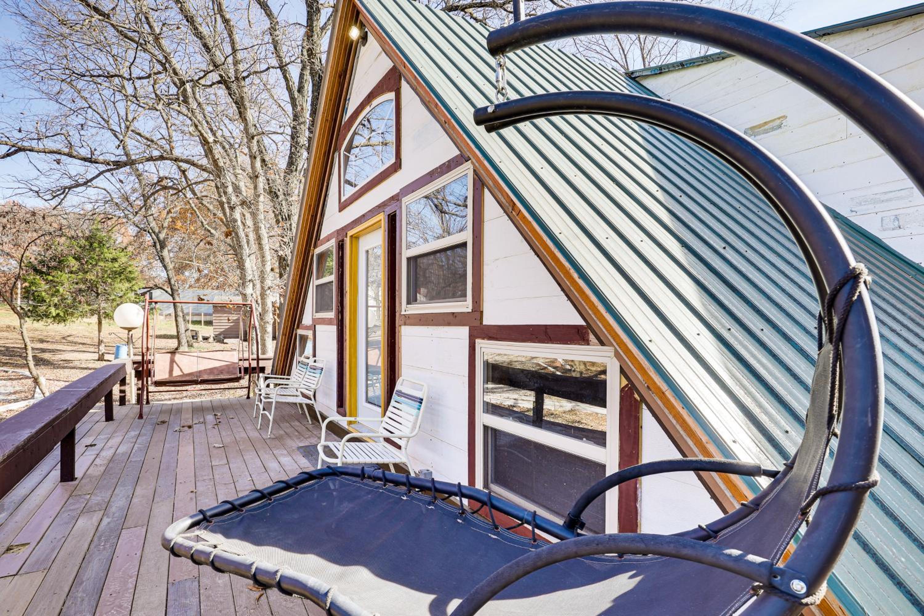 5 Mi to Old Odessa Cabin with Deck and Rural Views