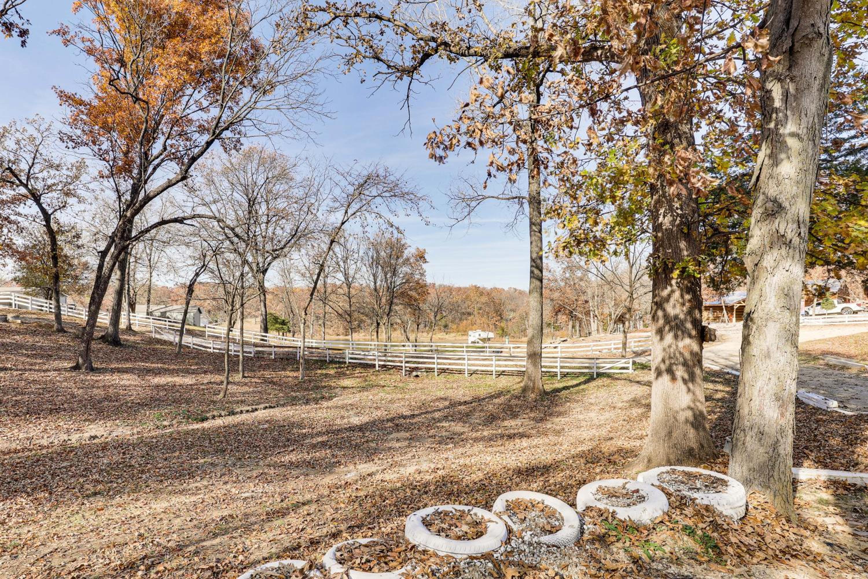 5 Mi to Old Odessa Cabin with Deck and Rural Views