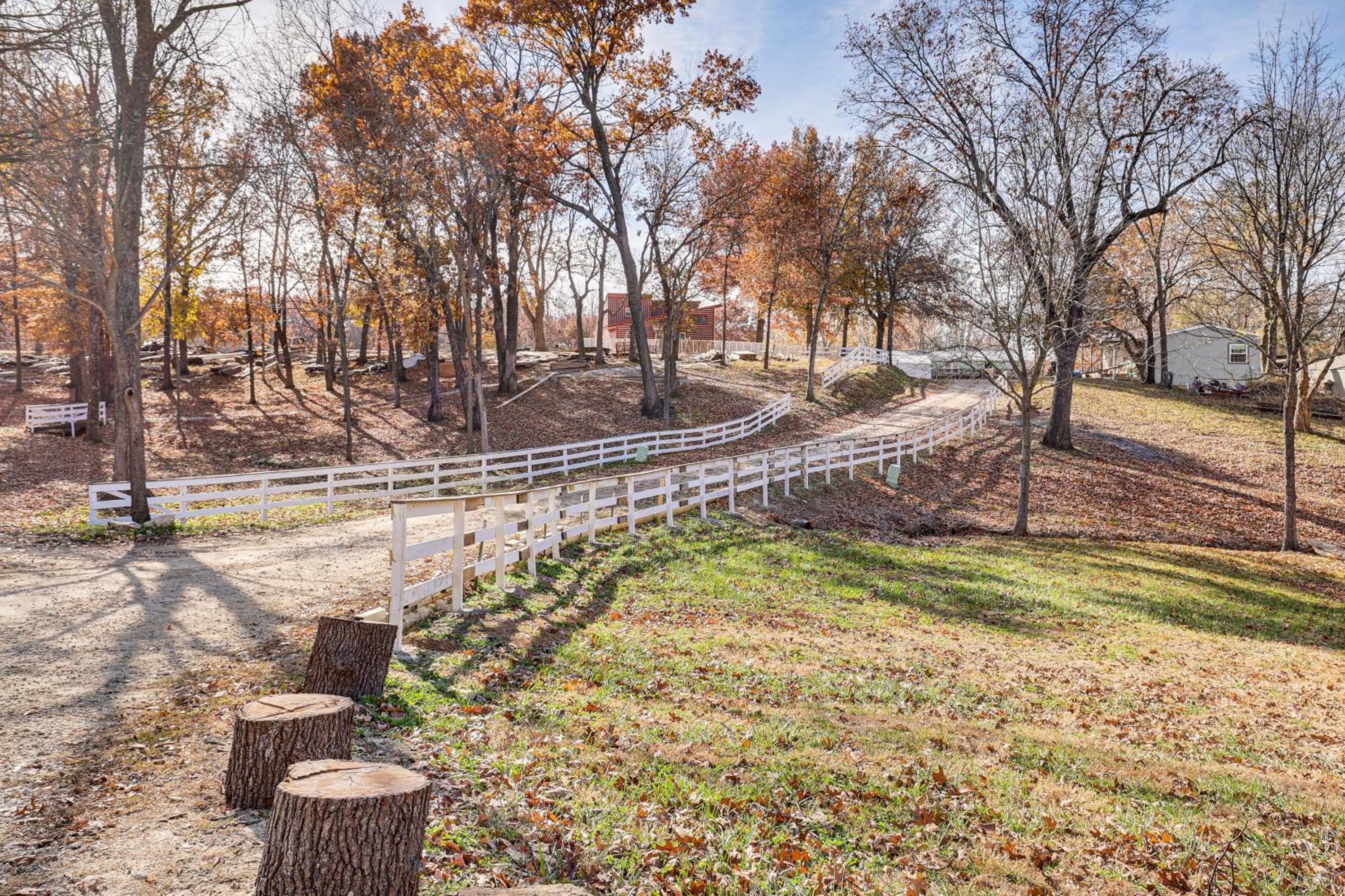 5 Mi to Old Odessa Cabin with Deck and Rural Views
