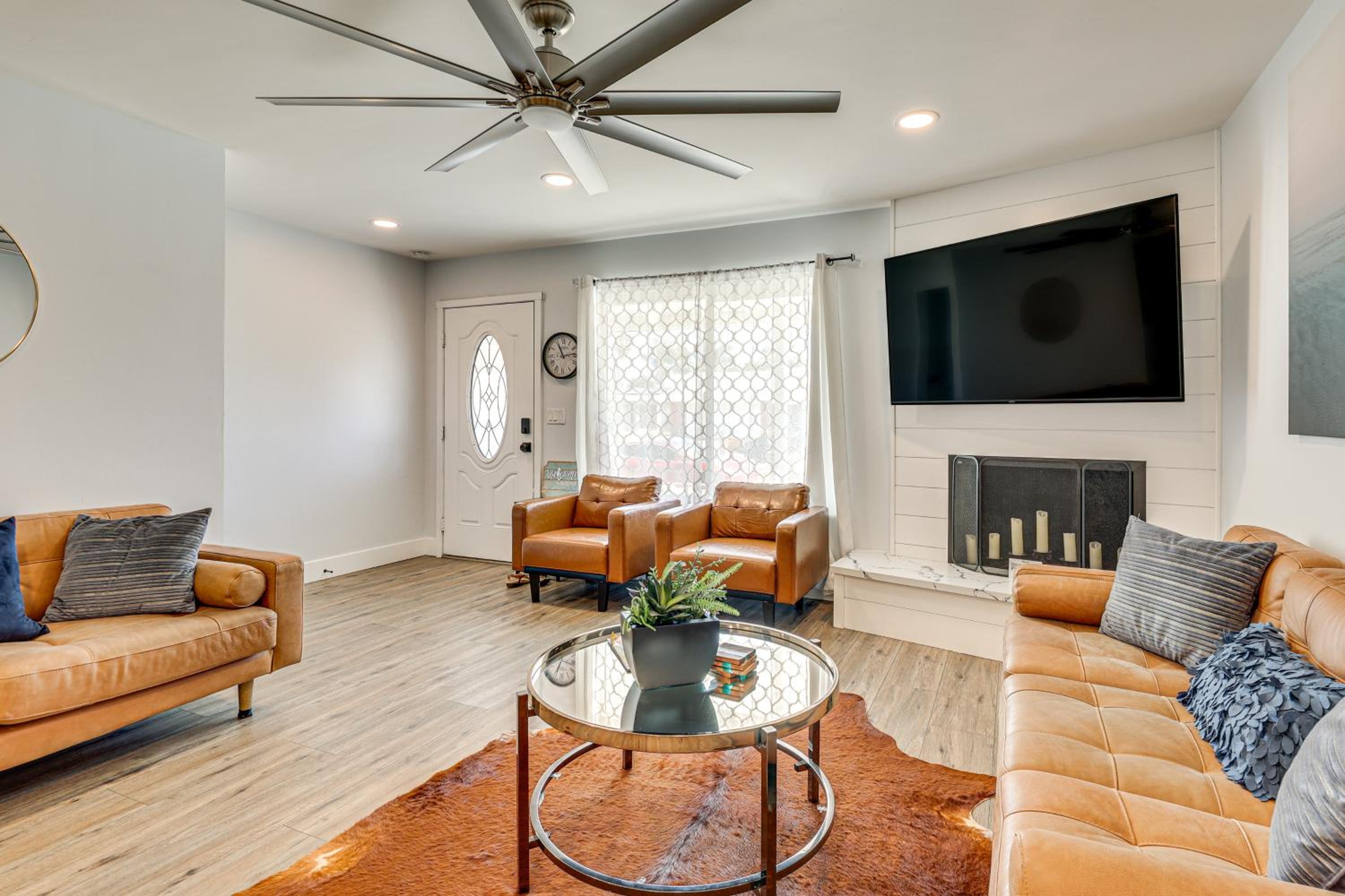 4 Mi to Dtwn Oceanside and Beach Home with Yard!