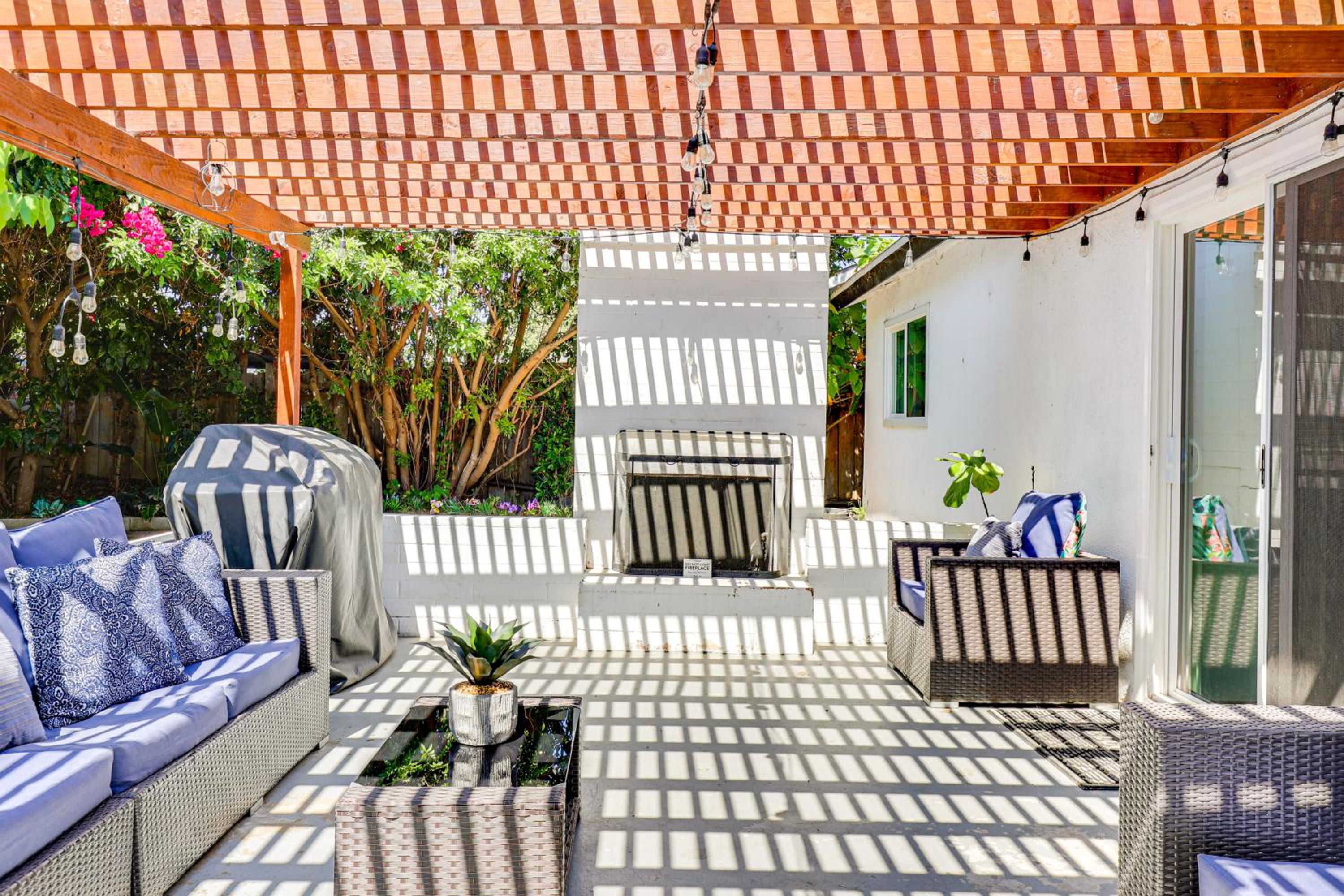 4 Mi to Dtwn Oceanside and Beach Home with Yard!