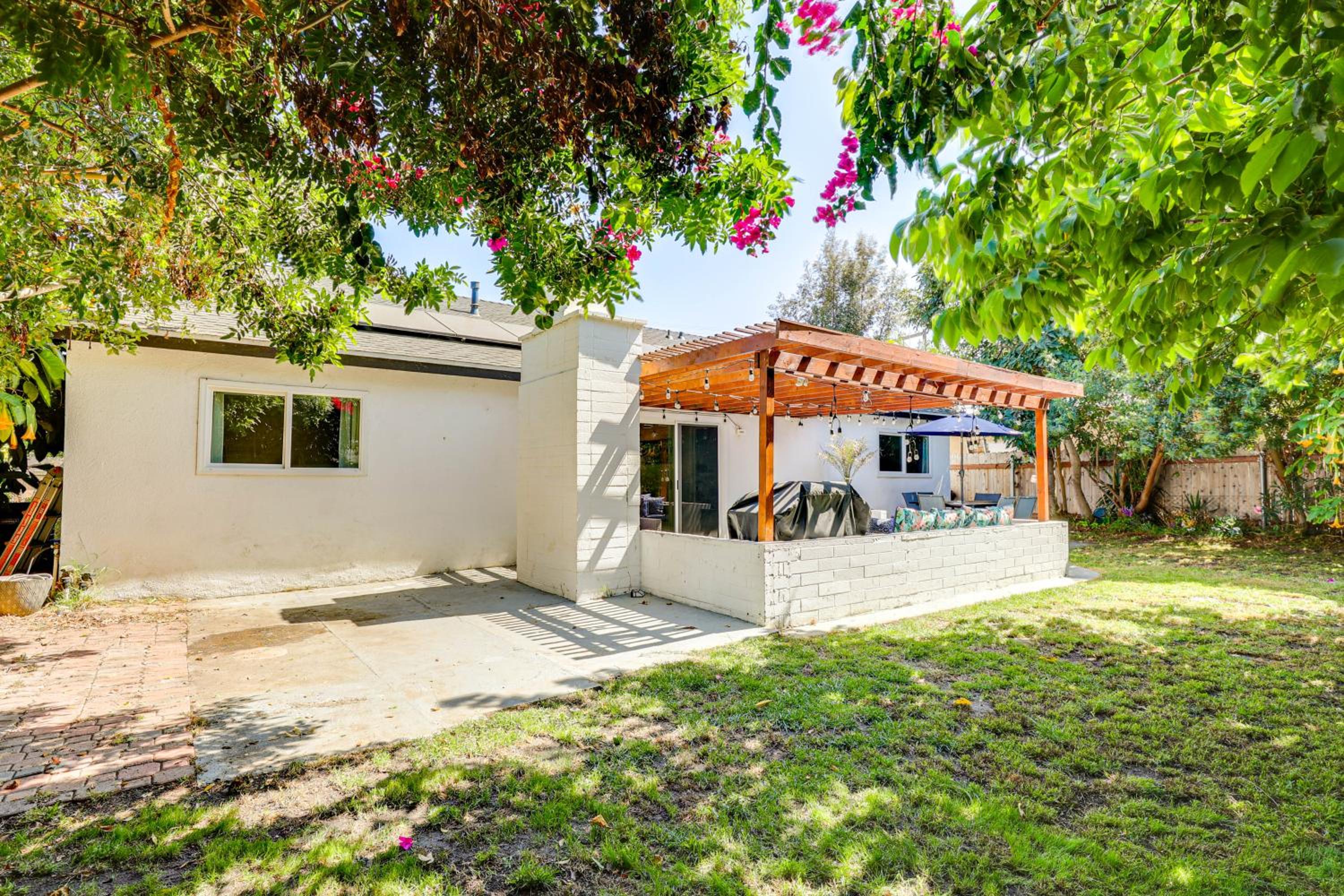 4 Mi to Dtwn Oceanside and Beach Home with Yard!