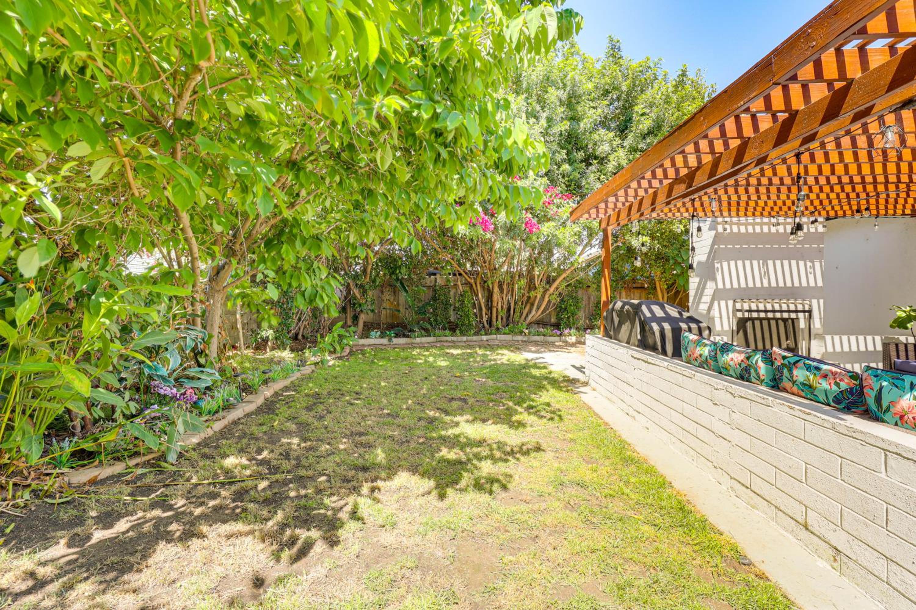 4 Mi to Dtwn Oceanside and Beach Home with Yard!