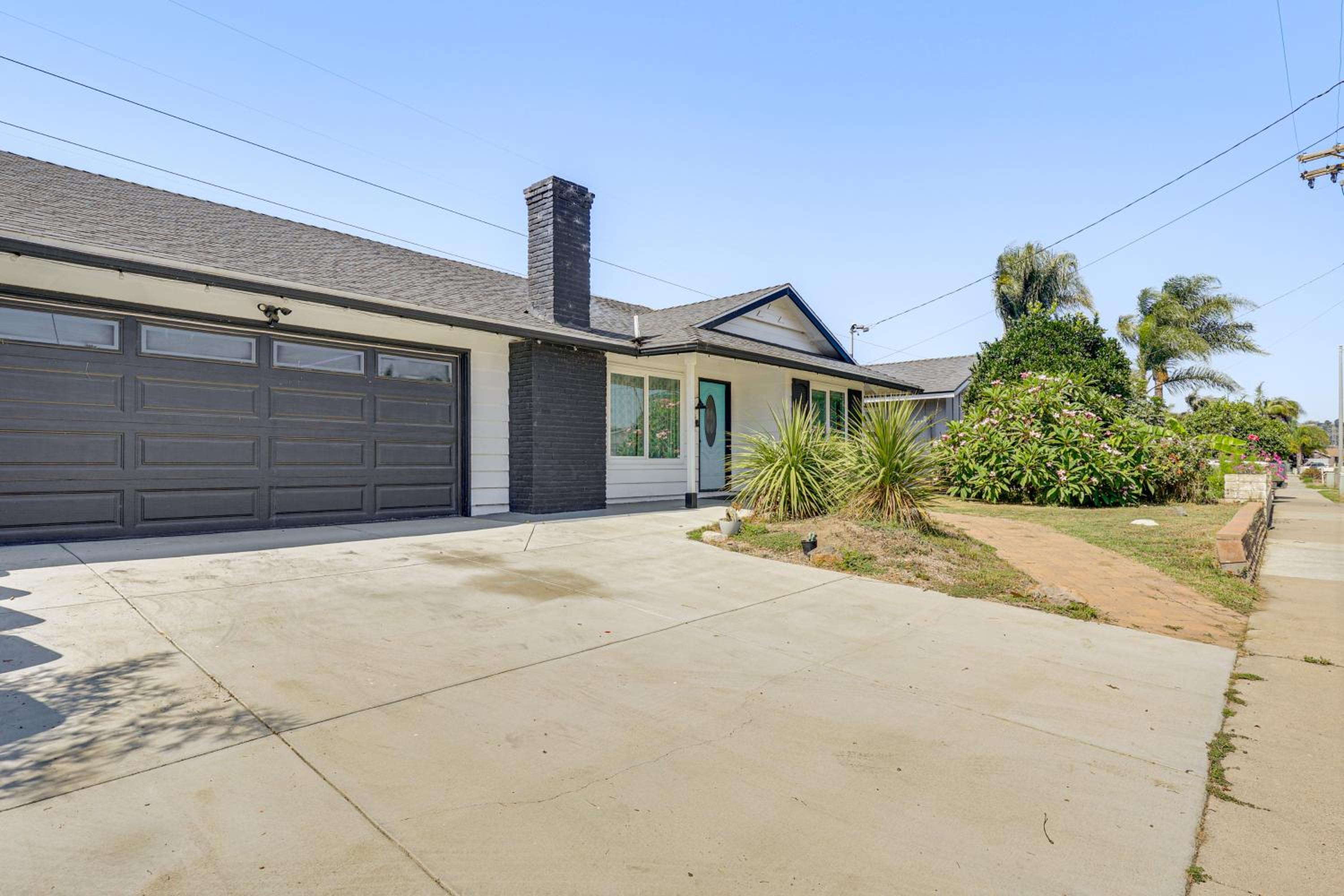 4 Mi to Dtwn Oceanside and Beach Home with Yard!