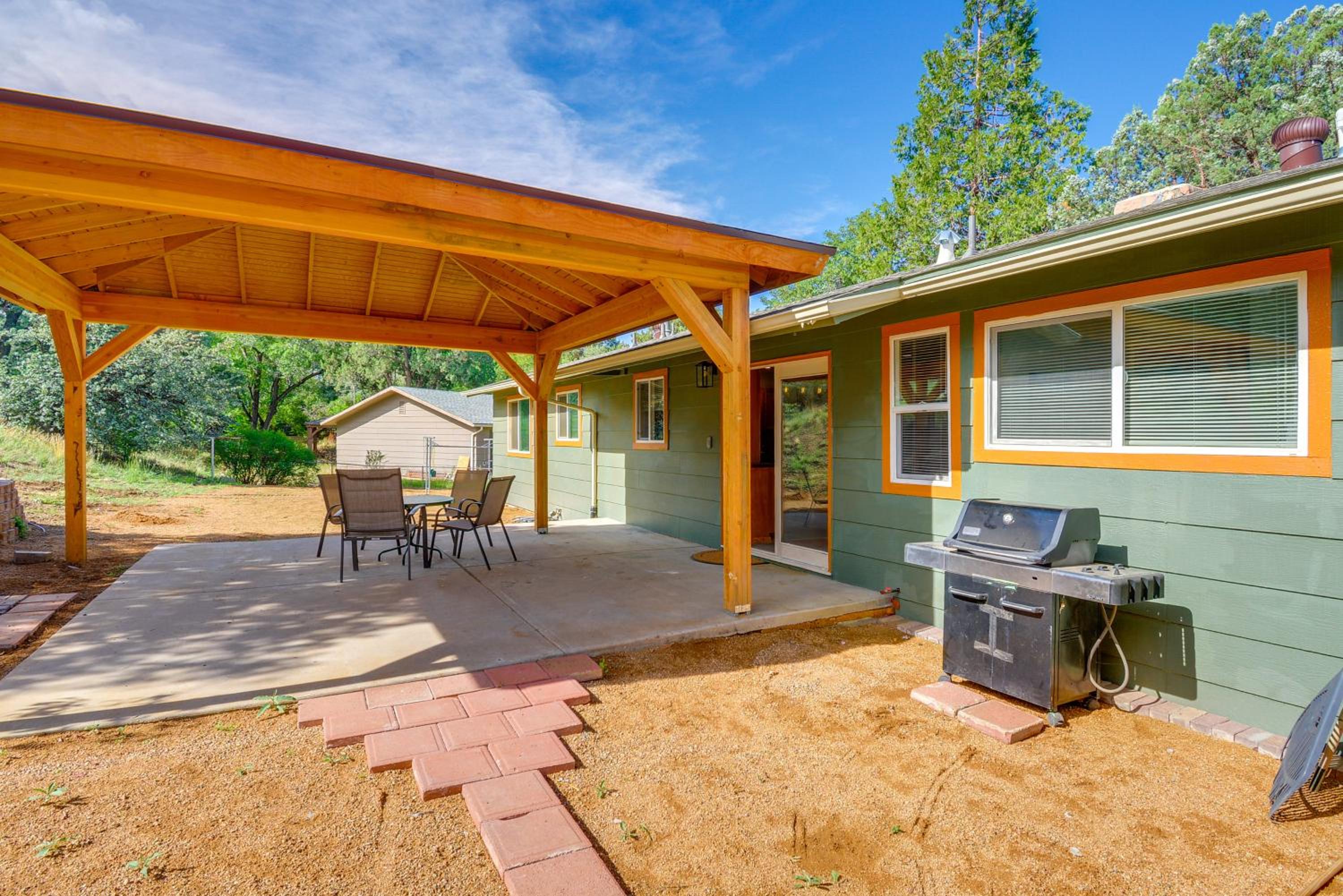 Dog Friendly! Peaceful Wooded Retreat in Prescott