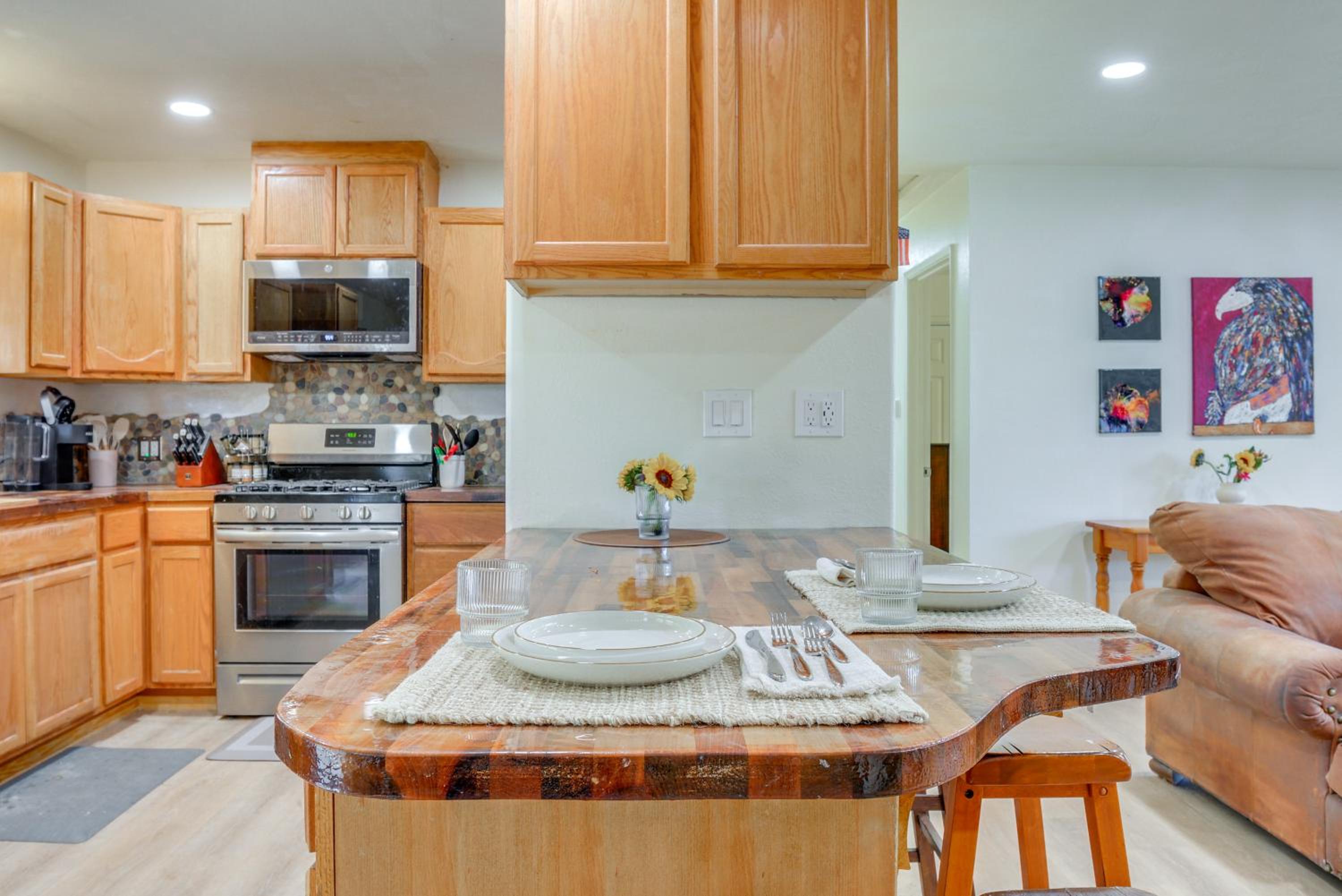 Dog Friendly! Peaceful Wooded Retreat in Prescott