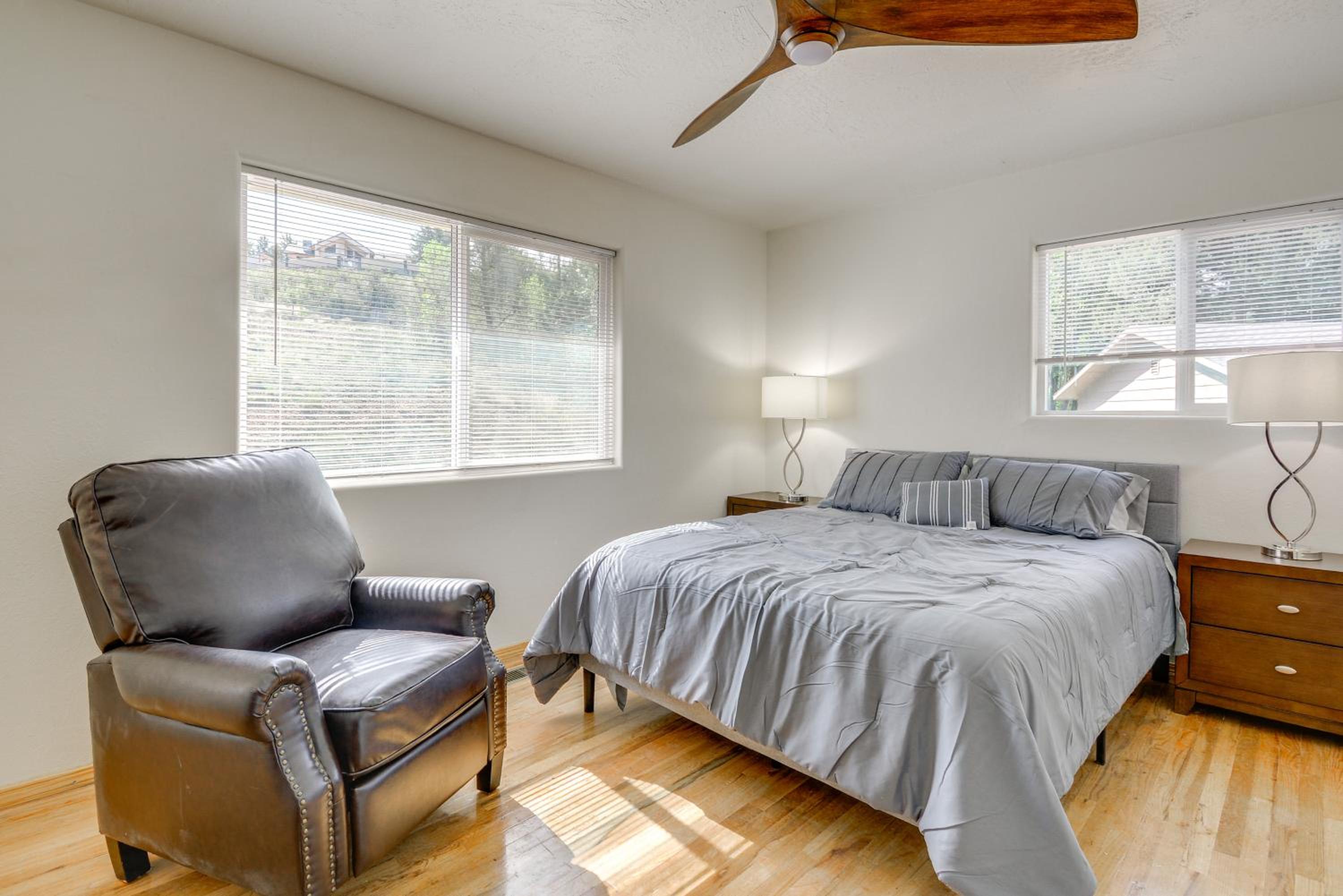 Dog Friendly! Peaceful Wooded Retreat in Prescott