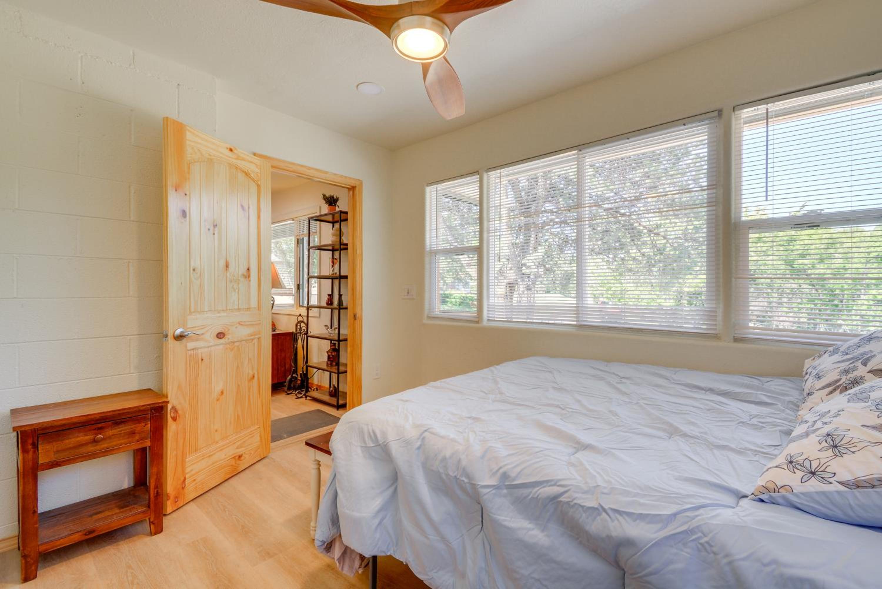 Dog Friendly! Peaceful Wooded Retreat in Prescott