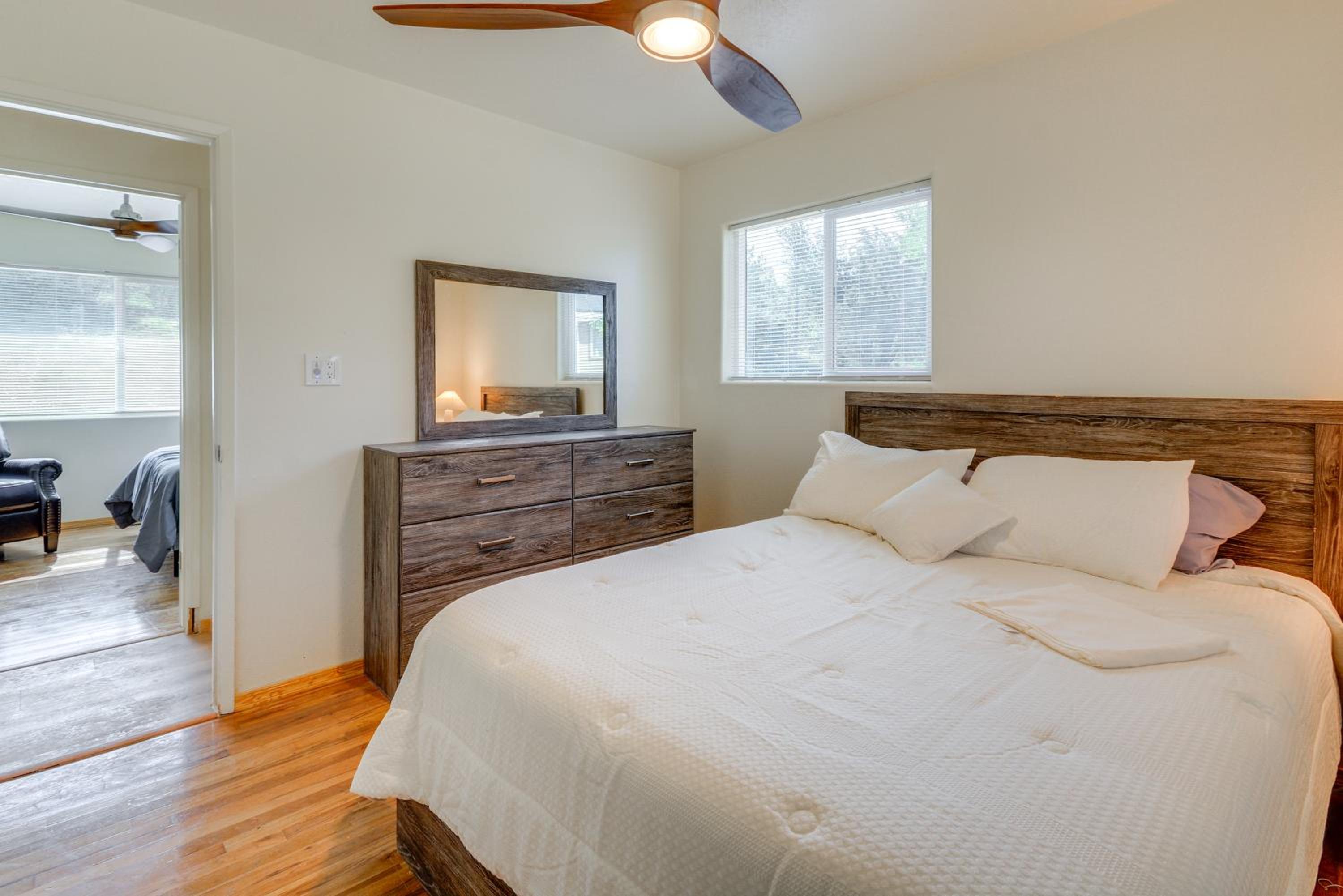 Dog Friendly! Peaceful Wooded Retreat in Prescott