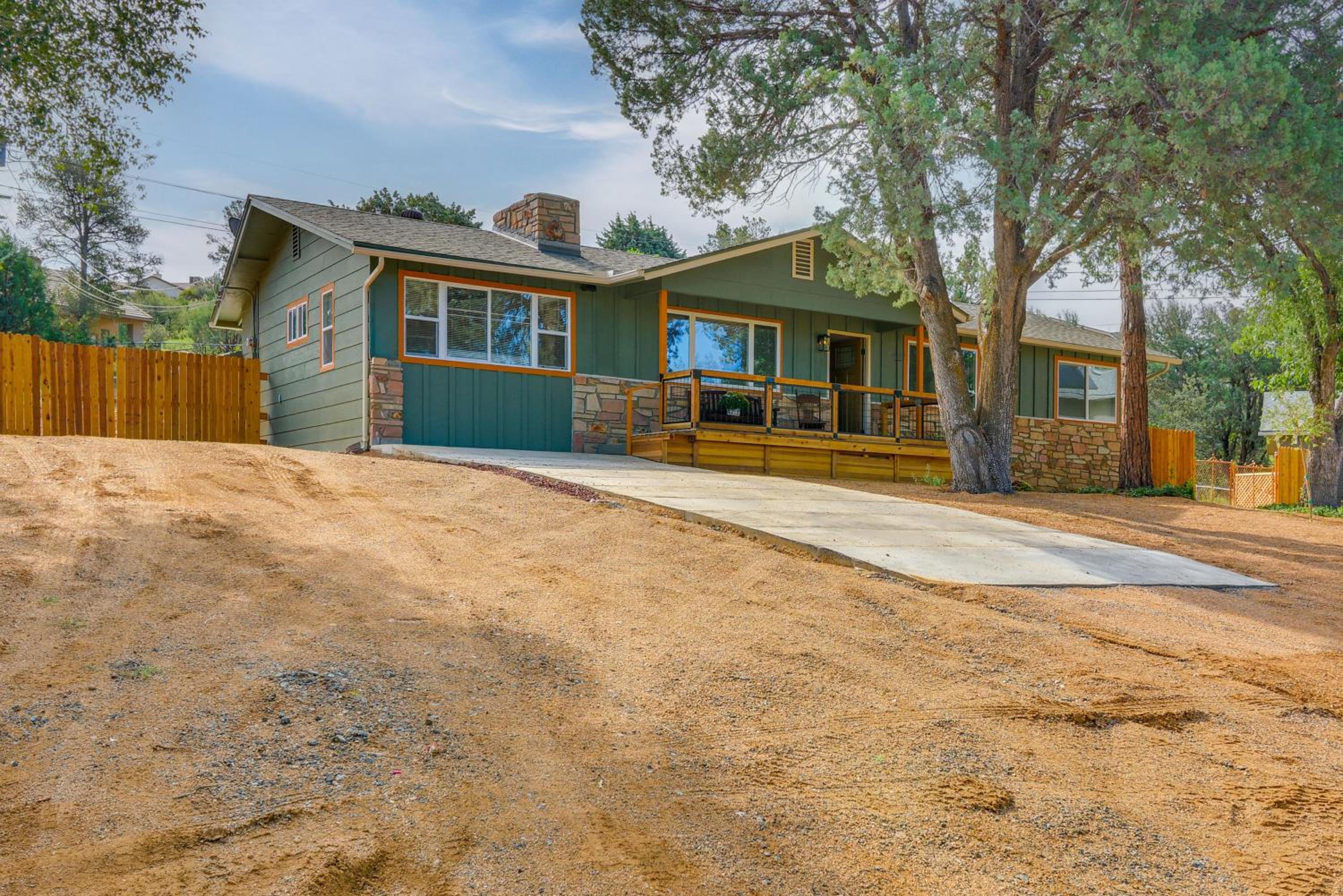 Dog Friendly! Peaceful Wooded Retreat in Prescott