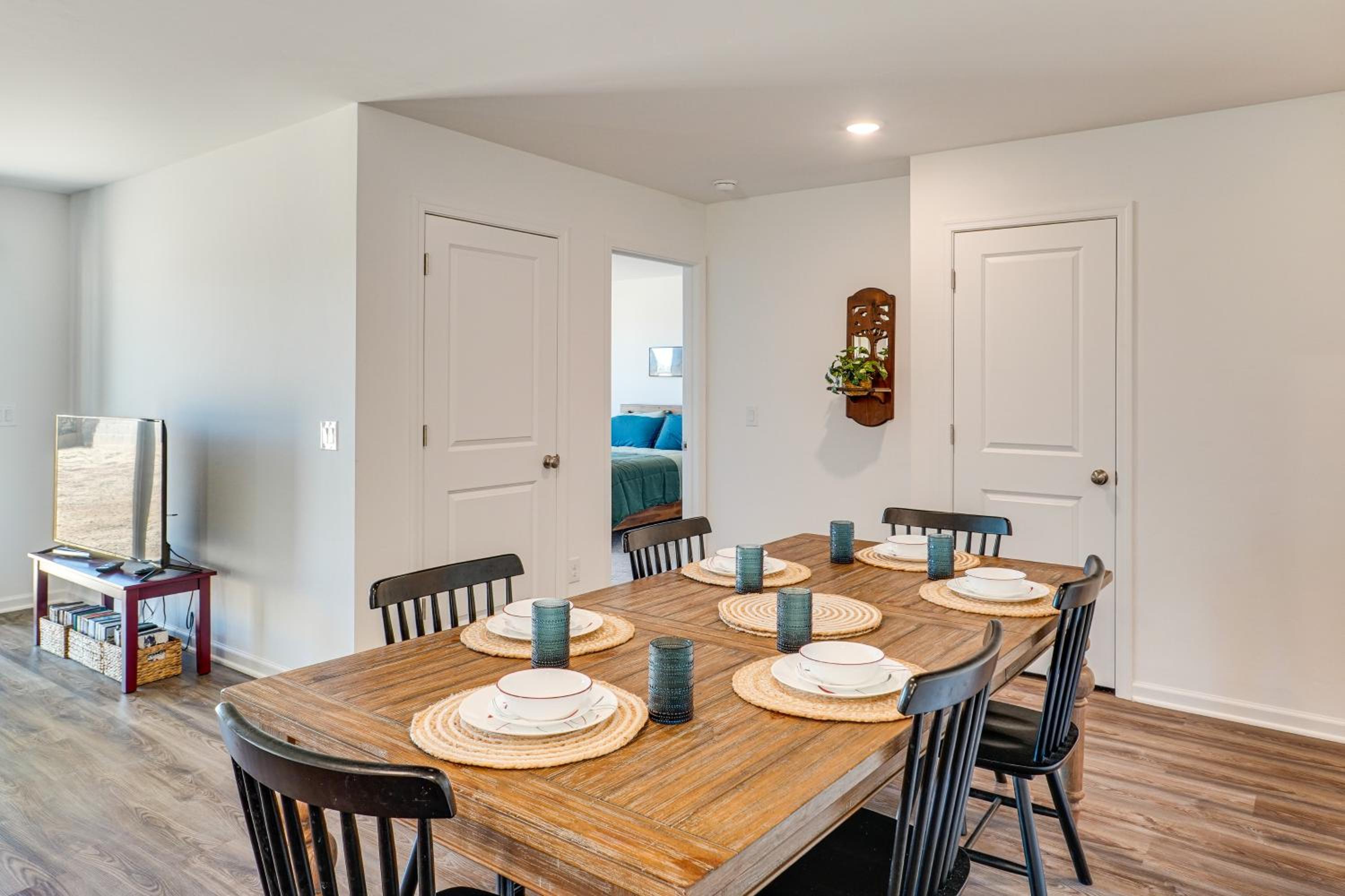 6 Mi to State Park Newly Built Home in Benson!
