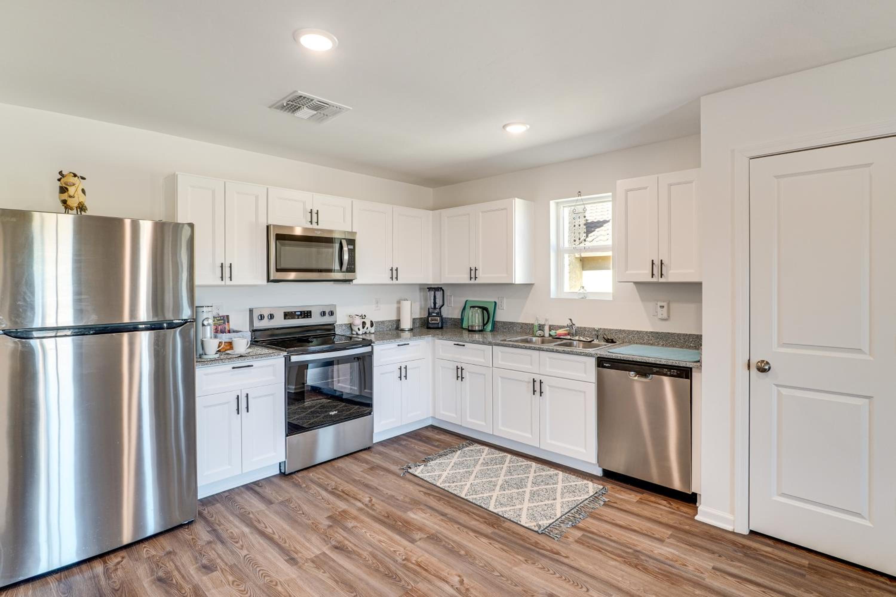 6 Mi to State Park Newly Built Home in Benson!