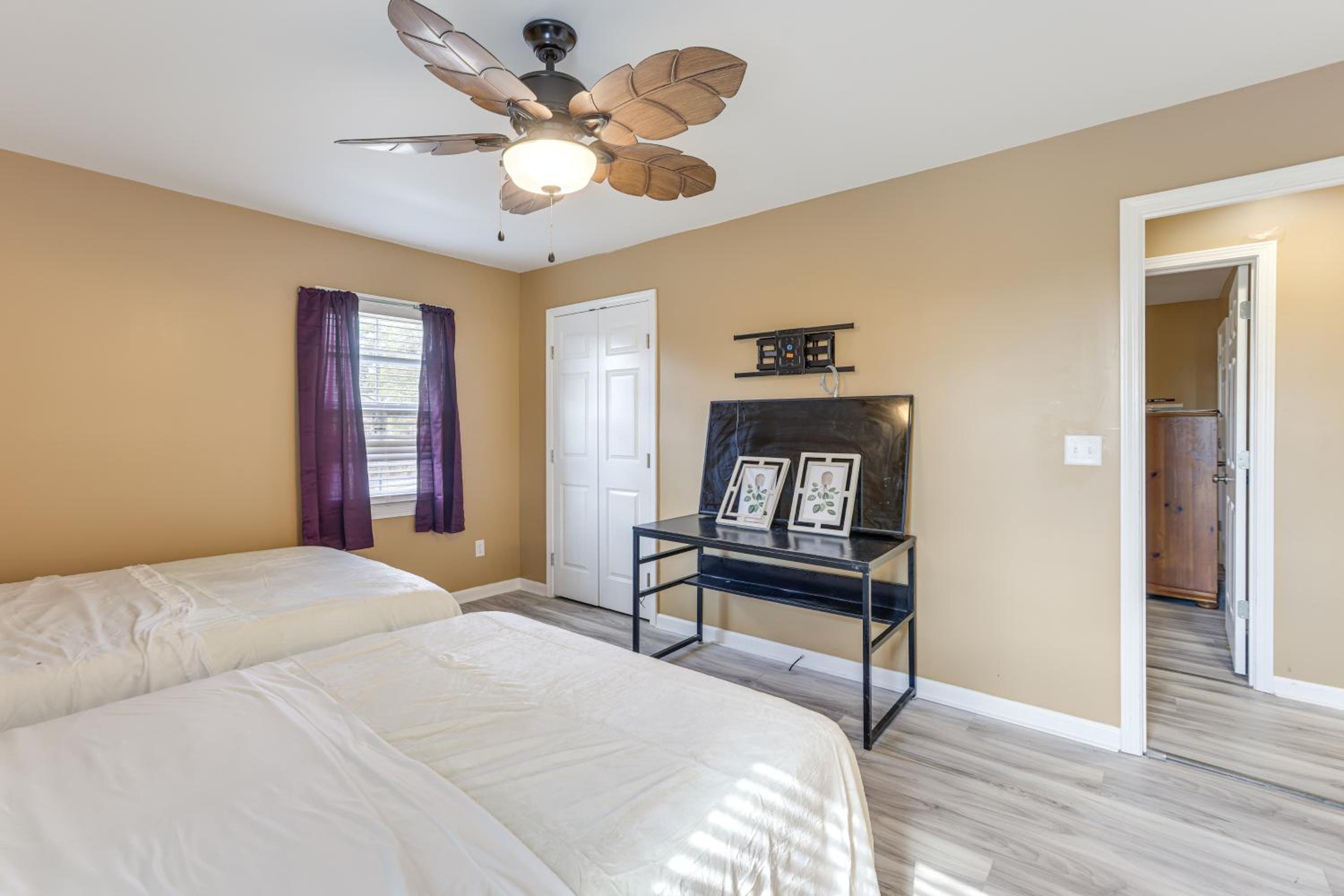 Pets Welcome! Spacious Boligee Home with Yard