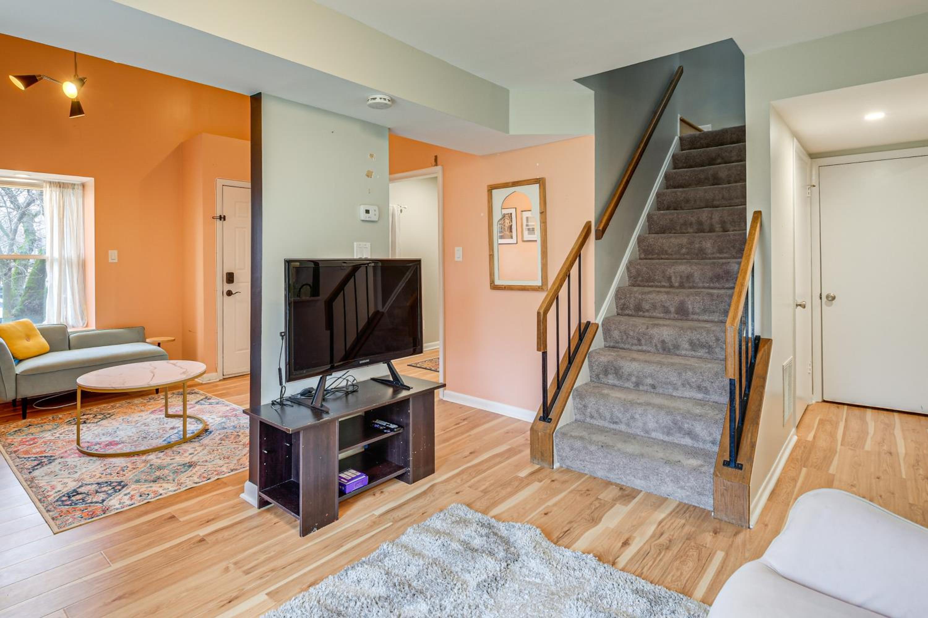 2 Mi to Lake Elkhorn Park Family Gem with Deck!