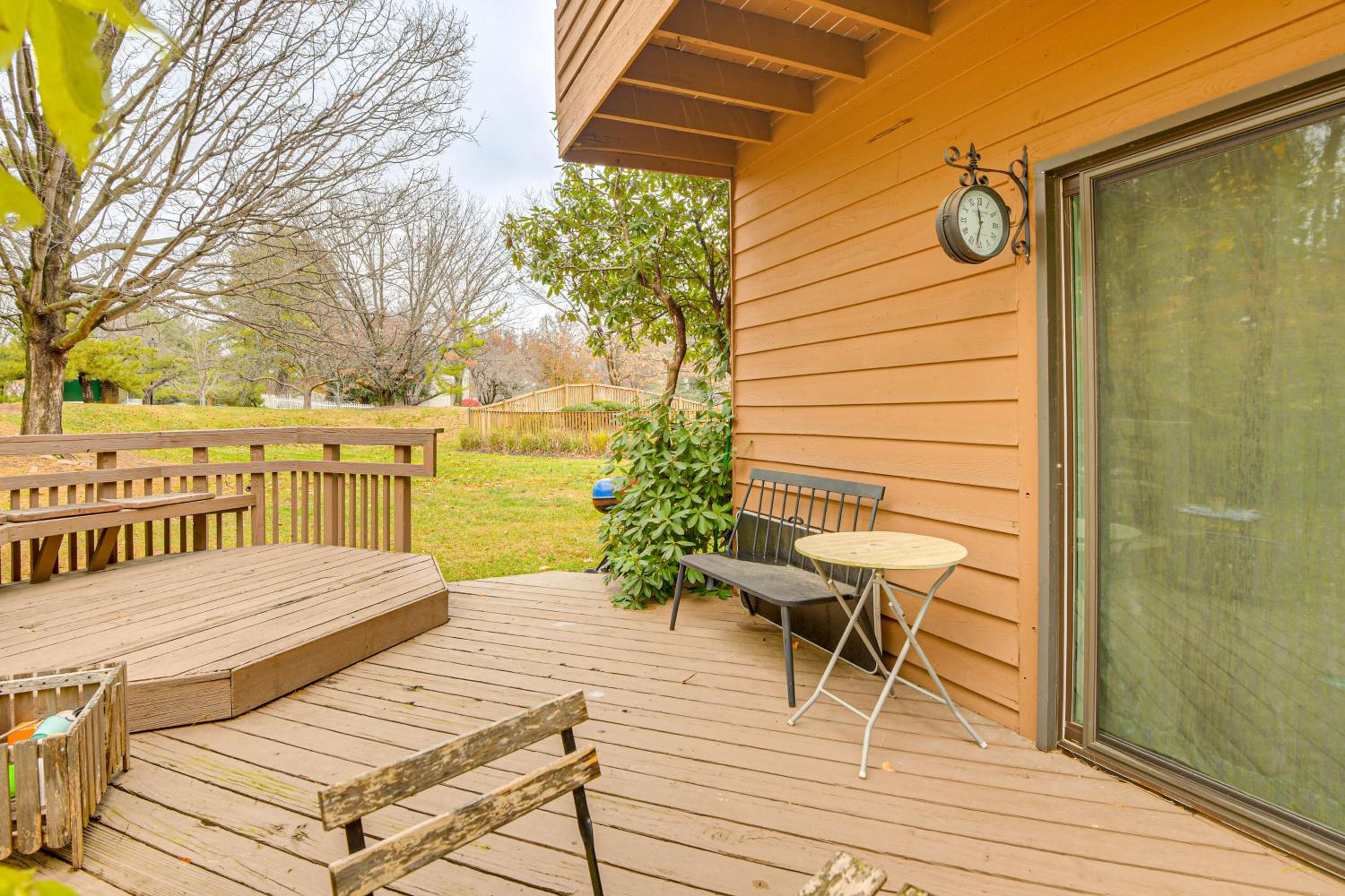 2 Mi to Lake Elkhorn Park Family Gem with Deck!